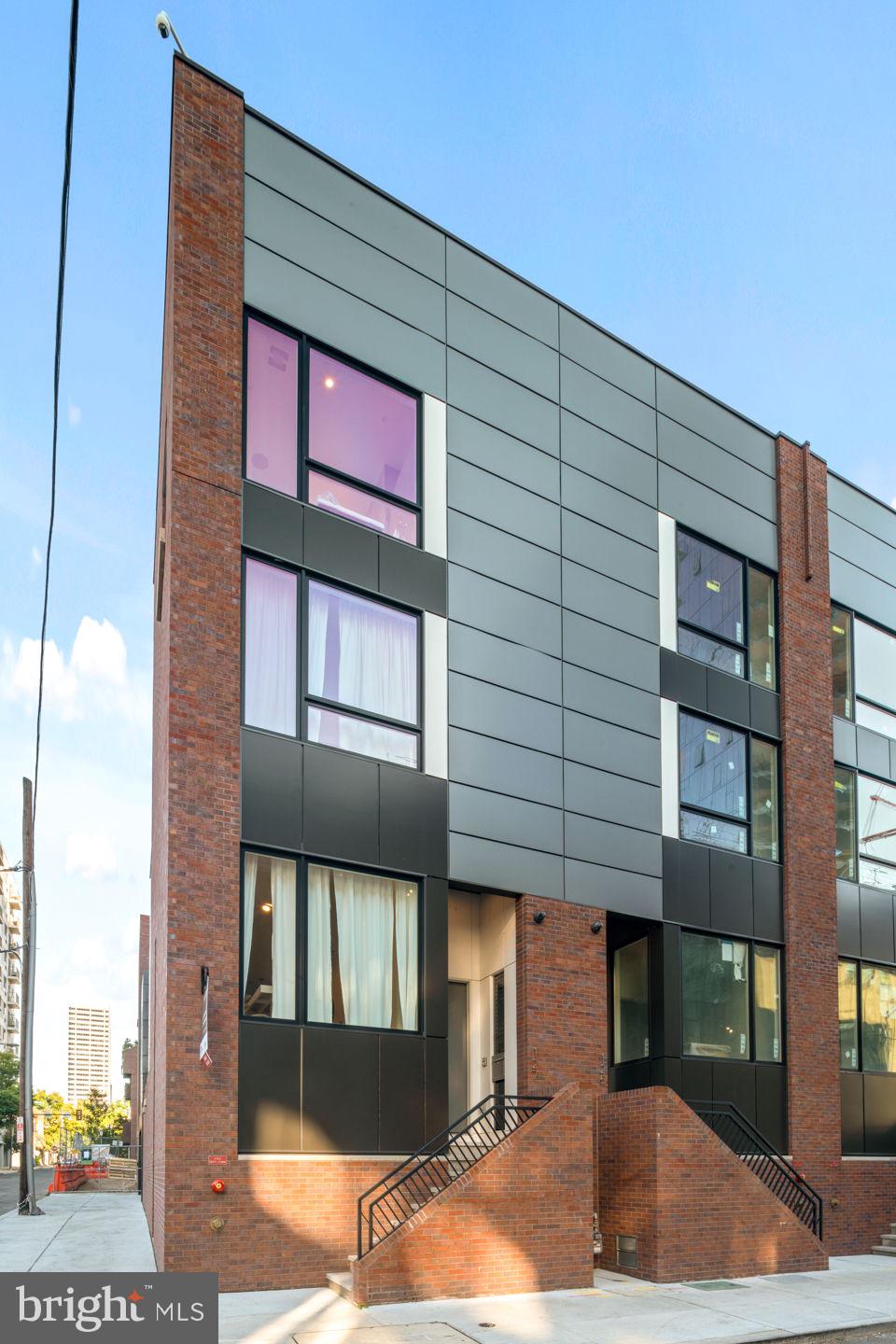 SOCIETY HILL - Residential