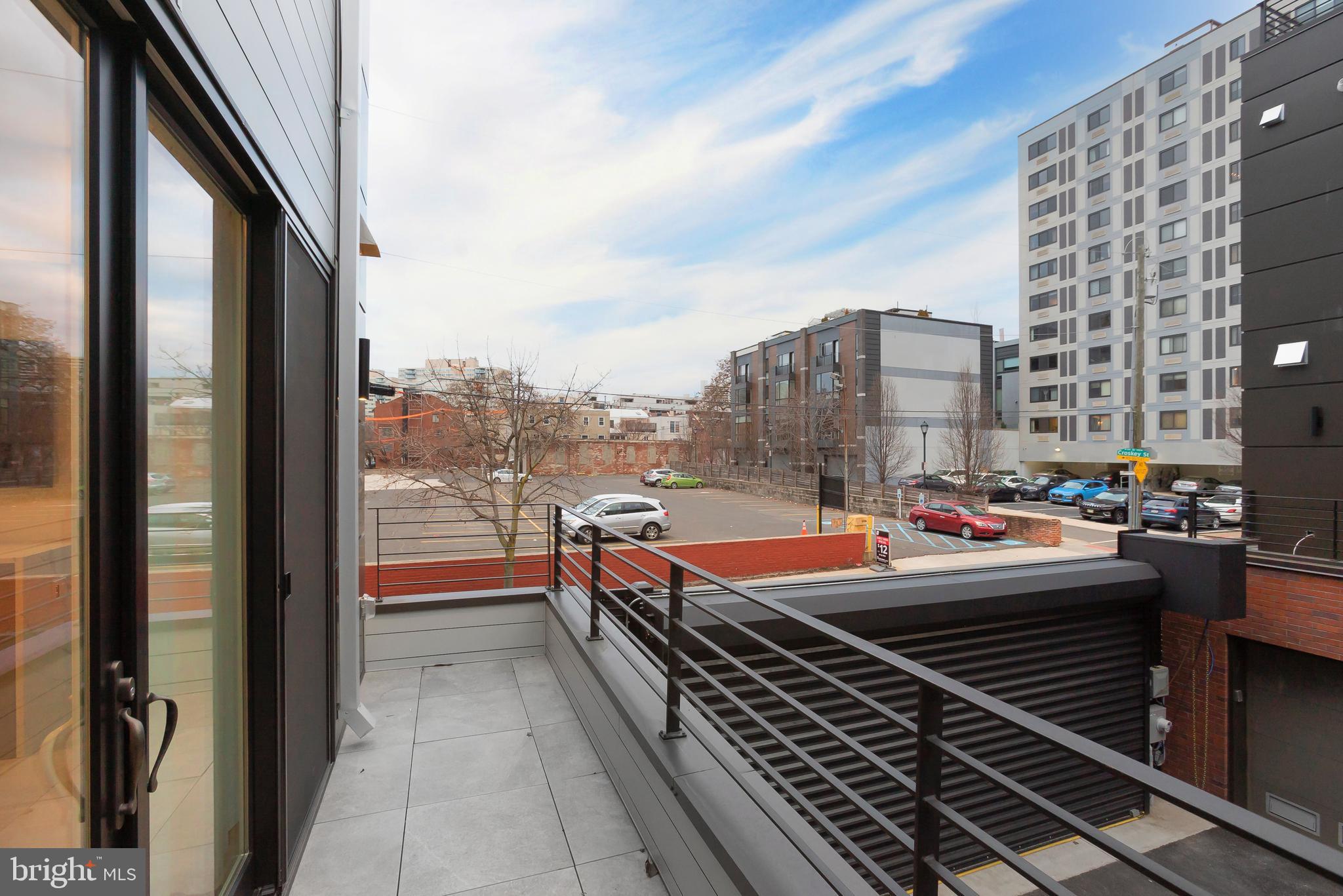 SOCIETY HILL - Residential