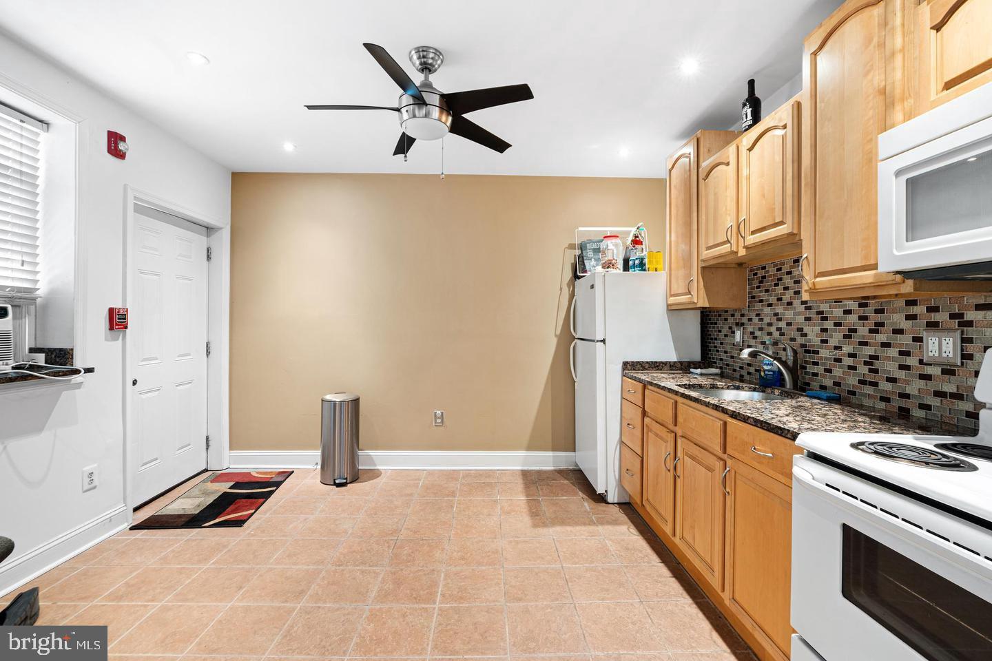 LOWER MOYAMENSING - Commercial Sale