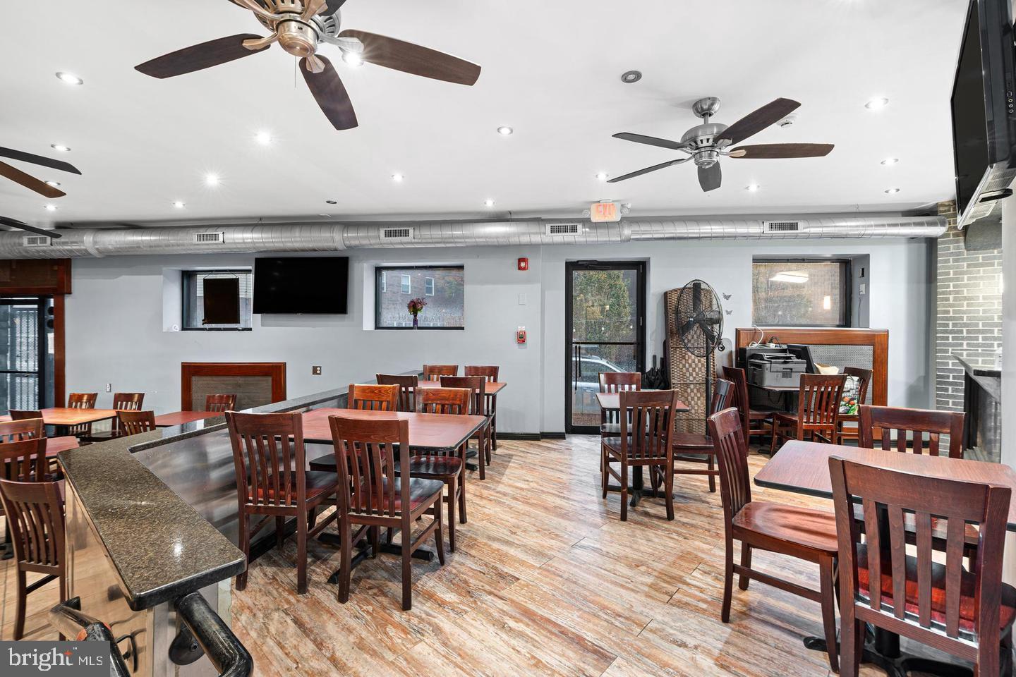 LOWER MOYAMENSING - Commercial Sale