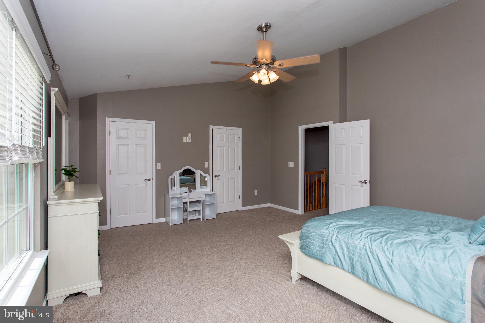 OAK TREE LANDING - Residential