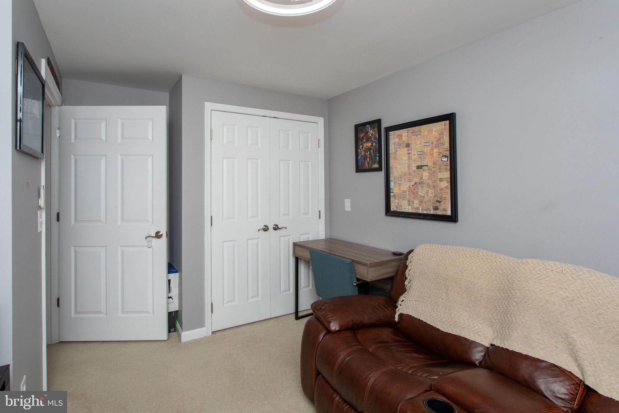 OAK TREE LANDING - Residential