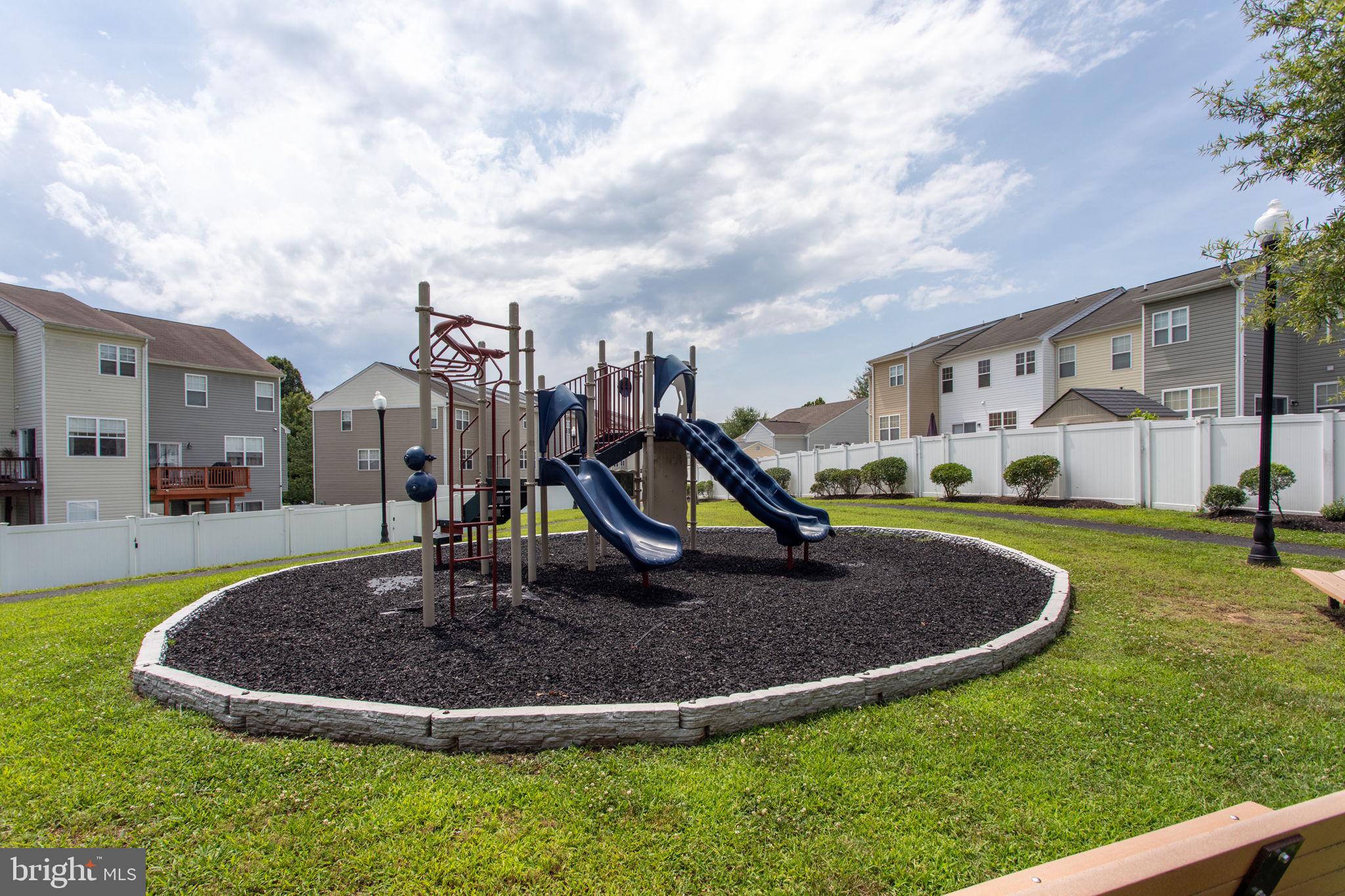 OAK TREE LANDING - Residential