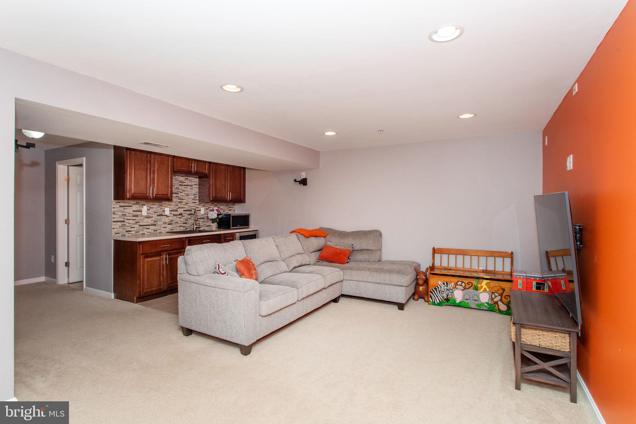 OAK TREE LANDING - Residential