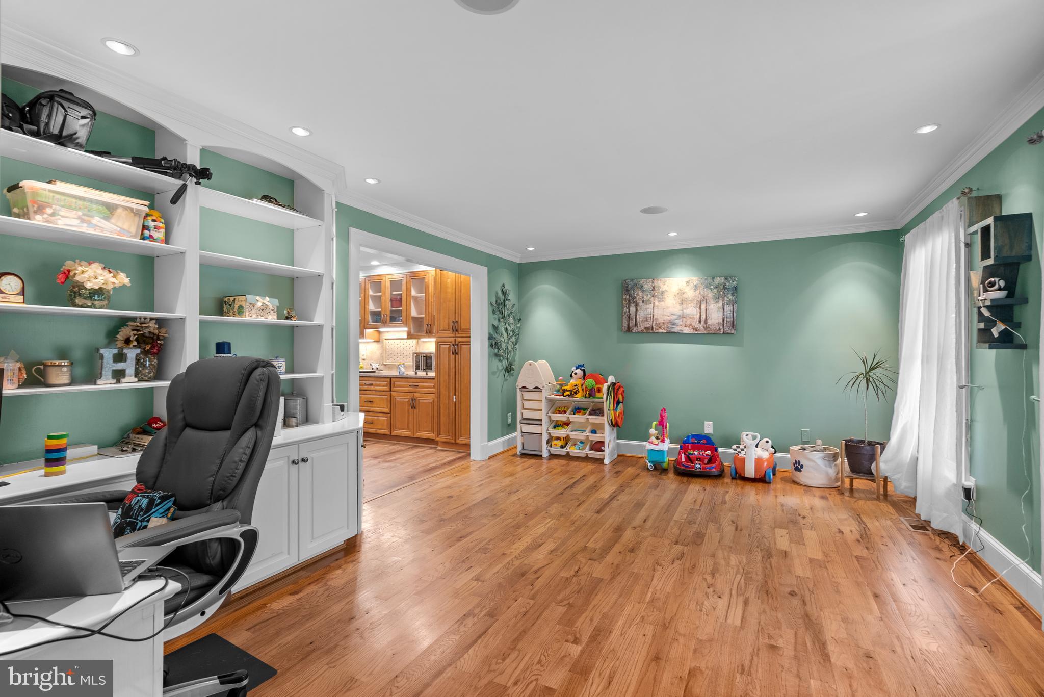 HALLMARK - Residential