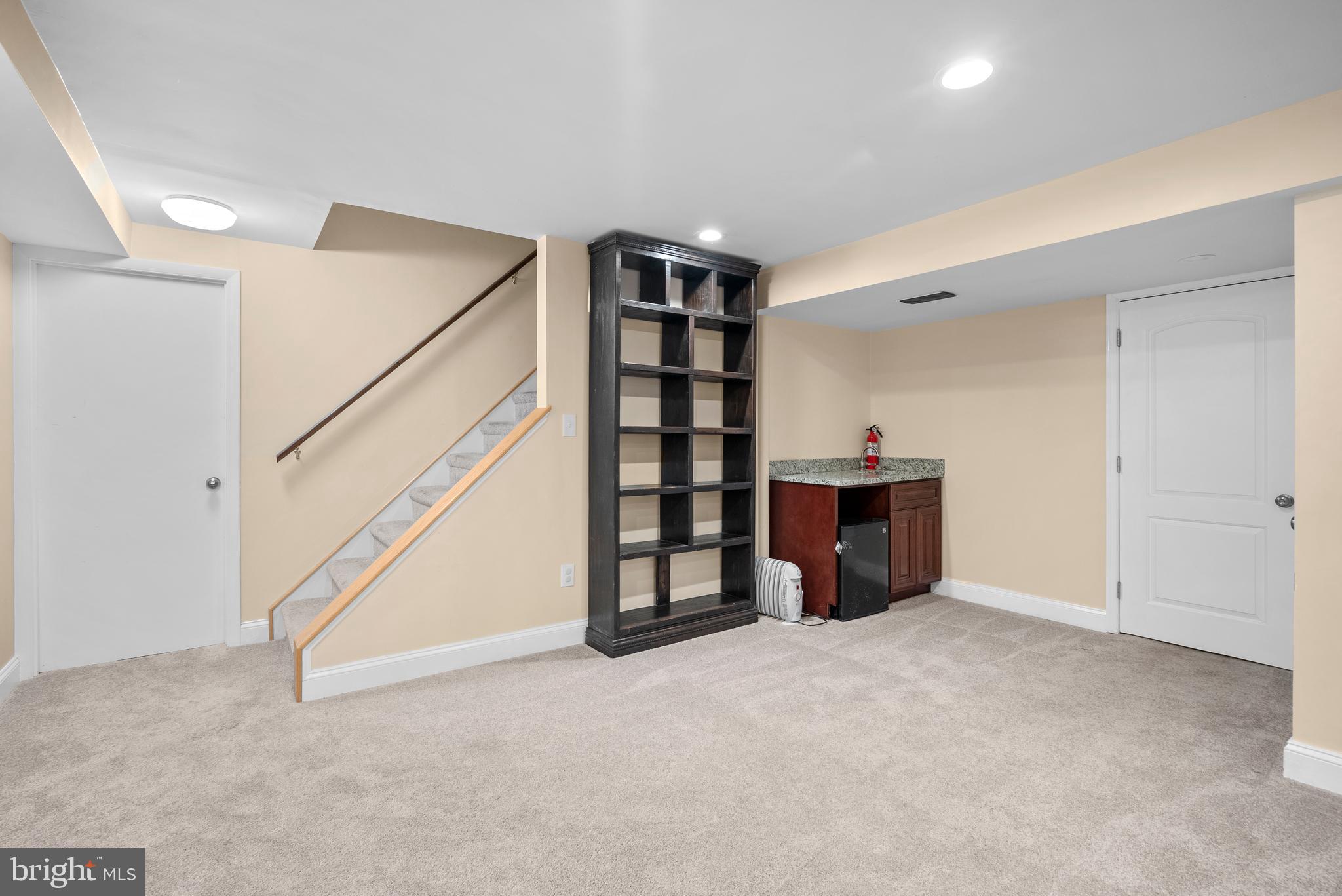 HALLMARK - Residential