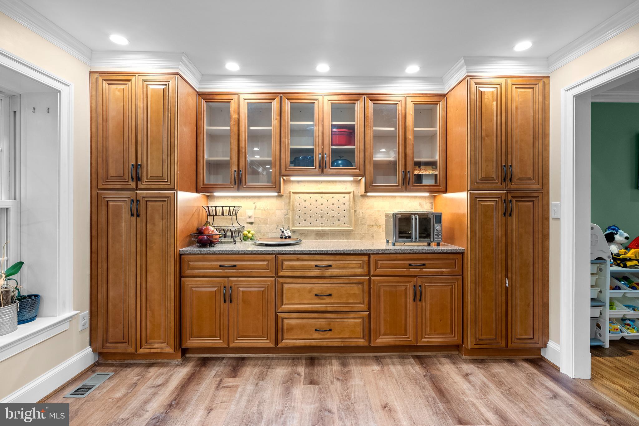 HALLMARK - Residential