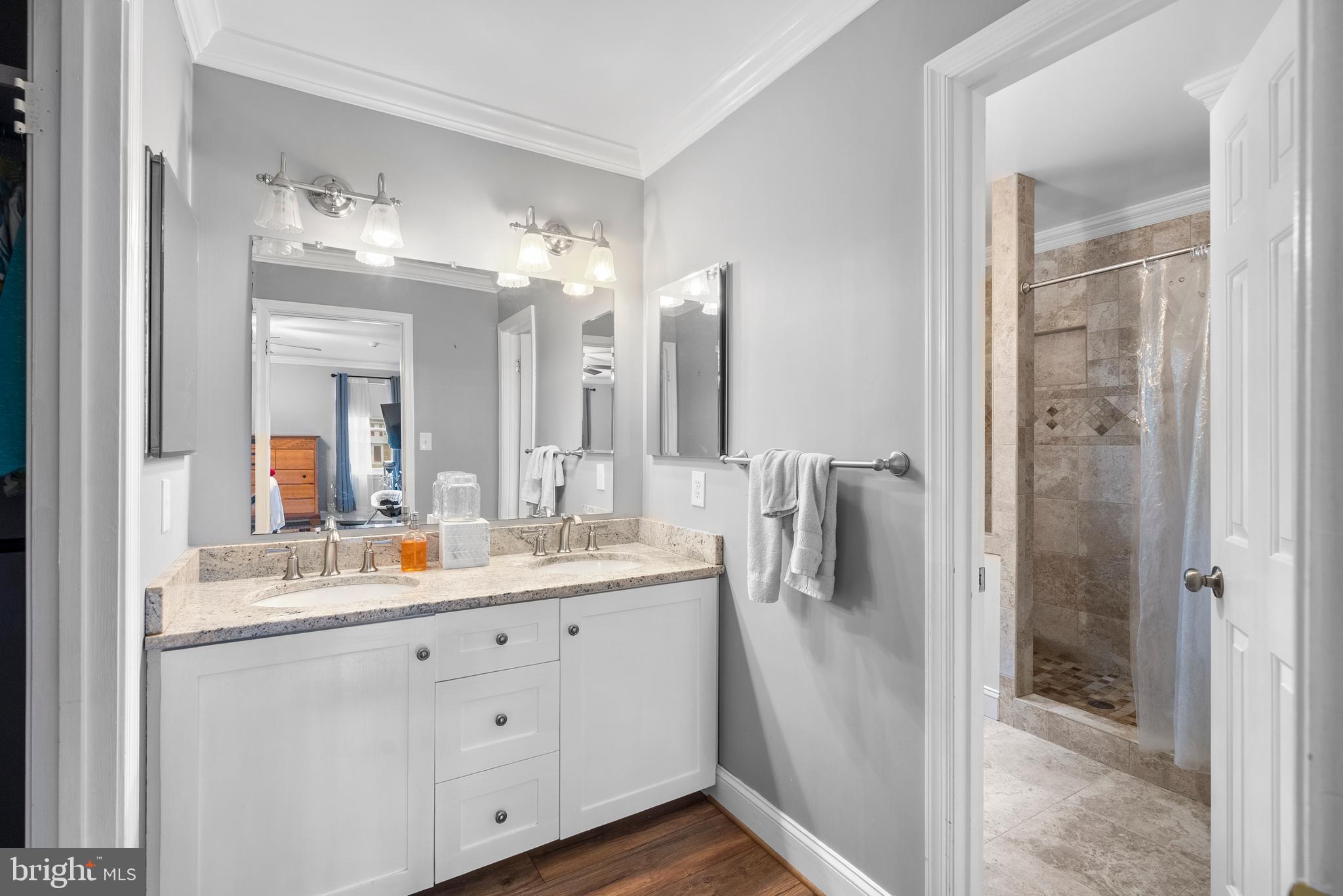 HALLMARK - Residential