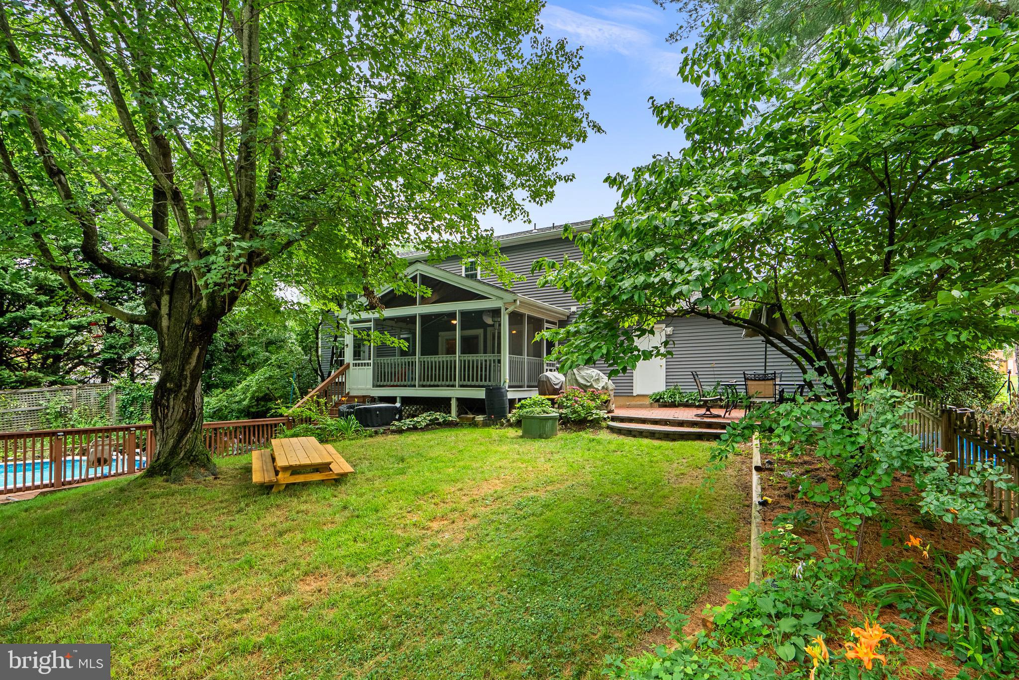 HALLMARK - Residential