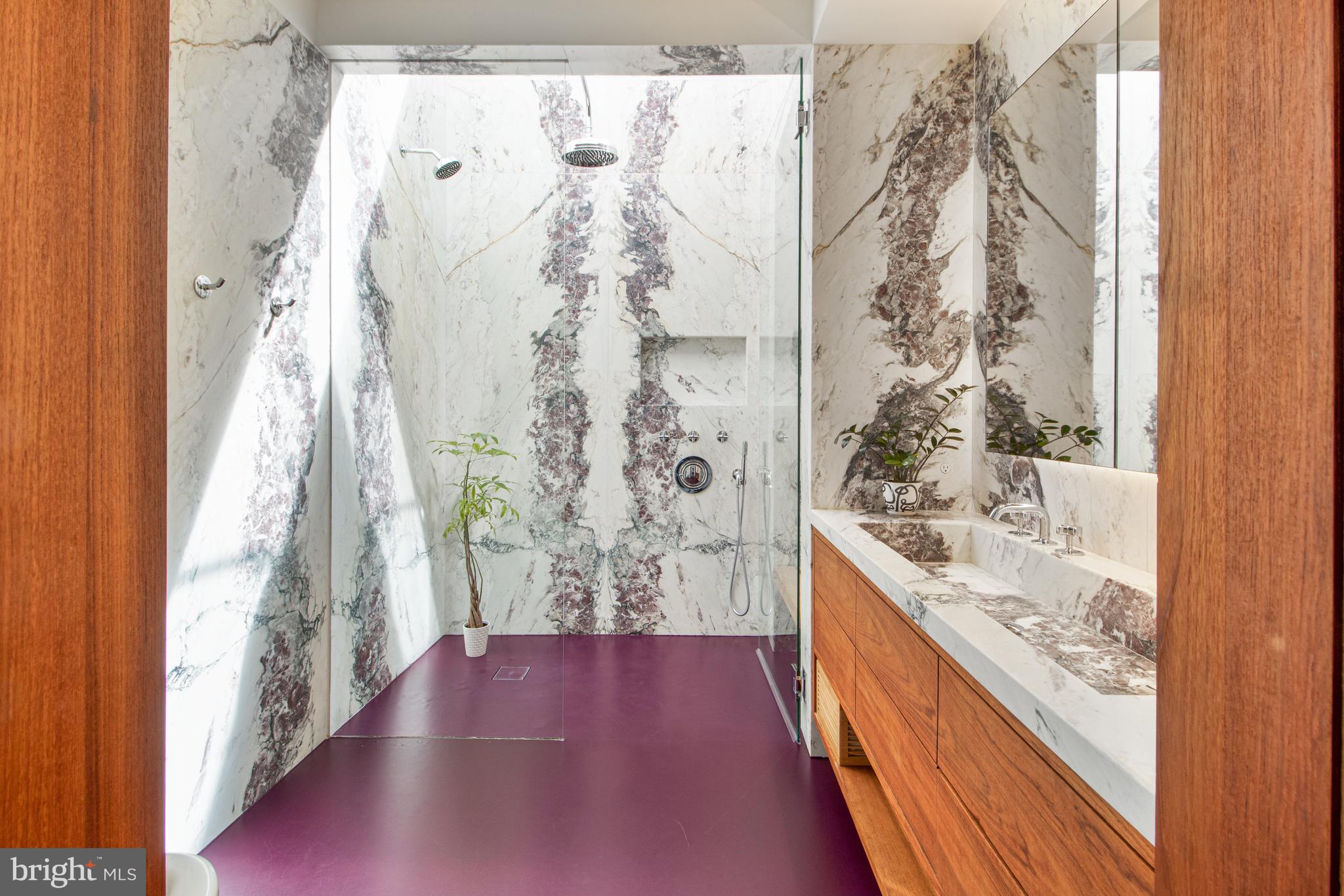 LOGAN CIRCLE - Residential
