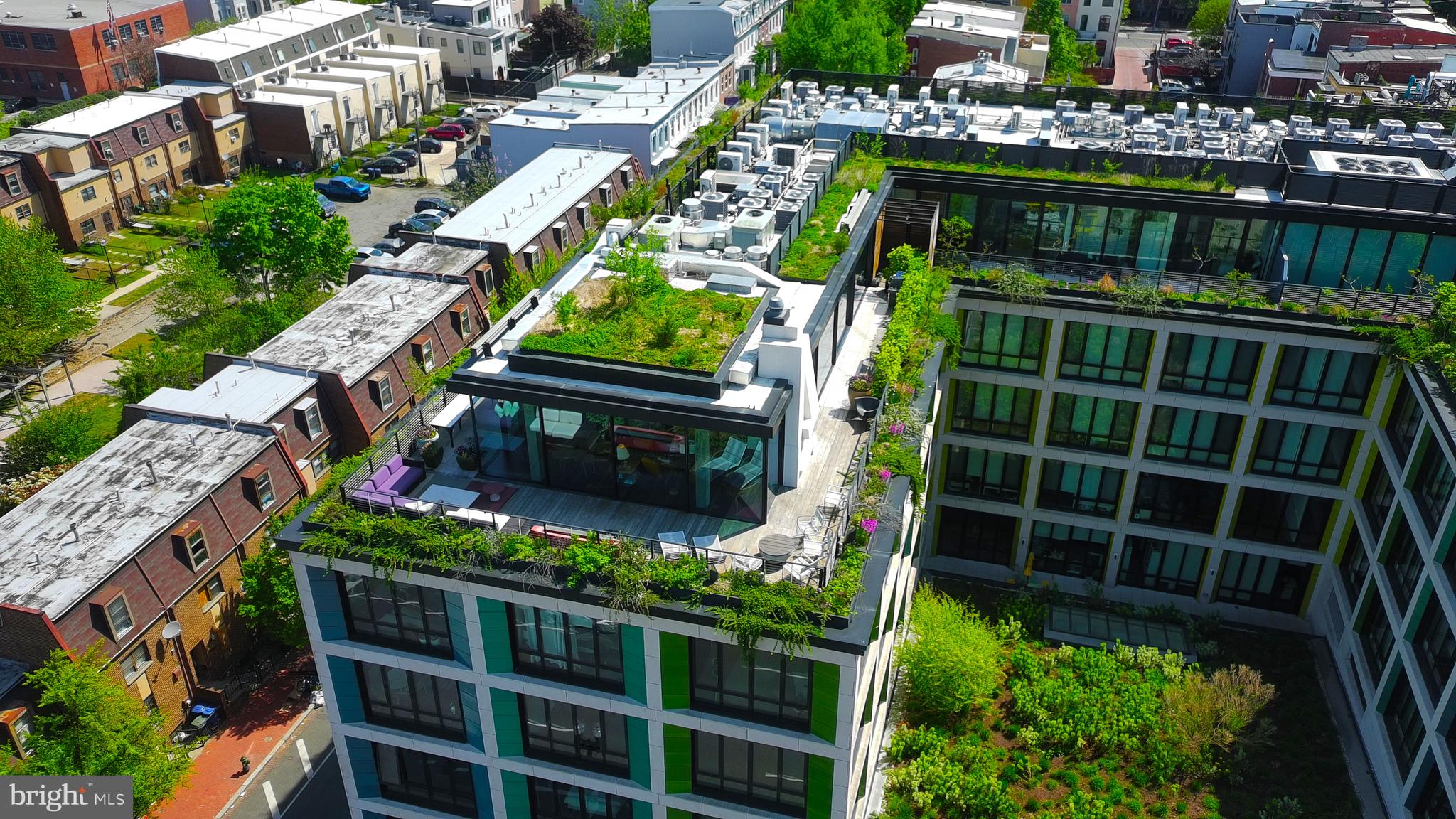LOGAN CIRCLE - Residential