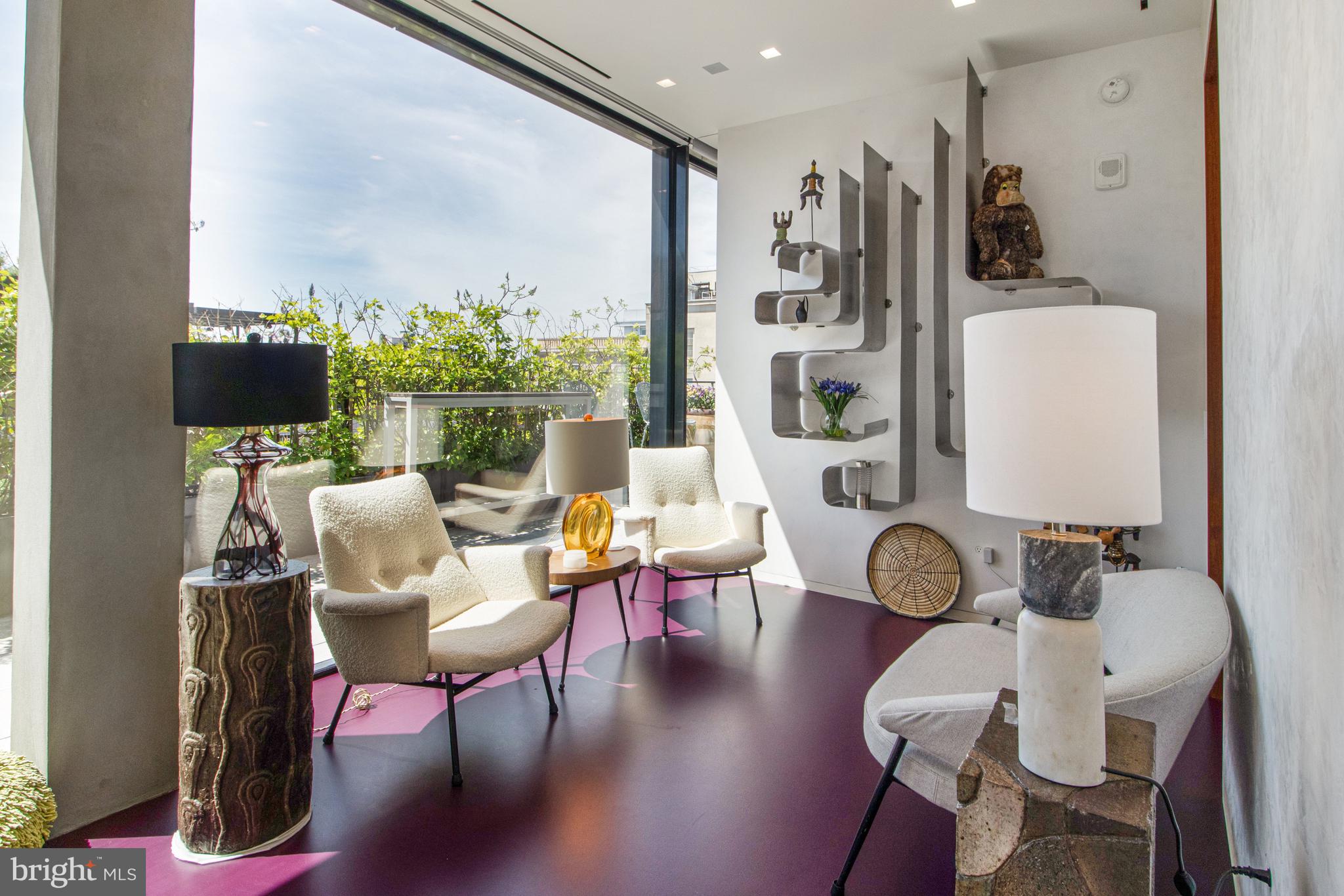 LOGAN CIRCLE - Residential