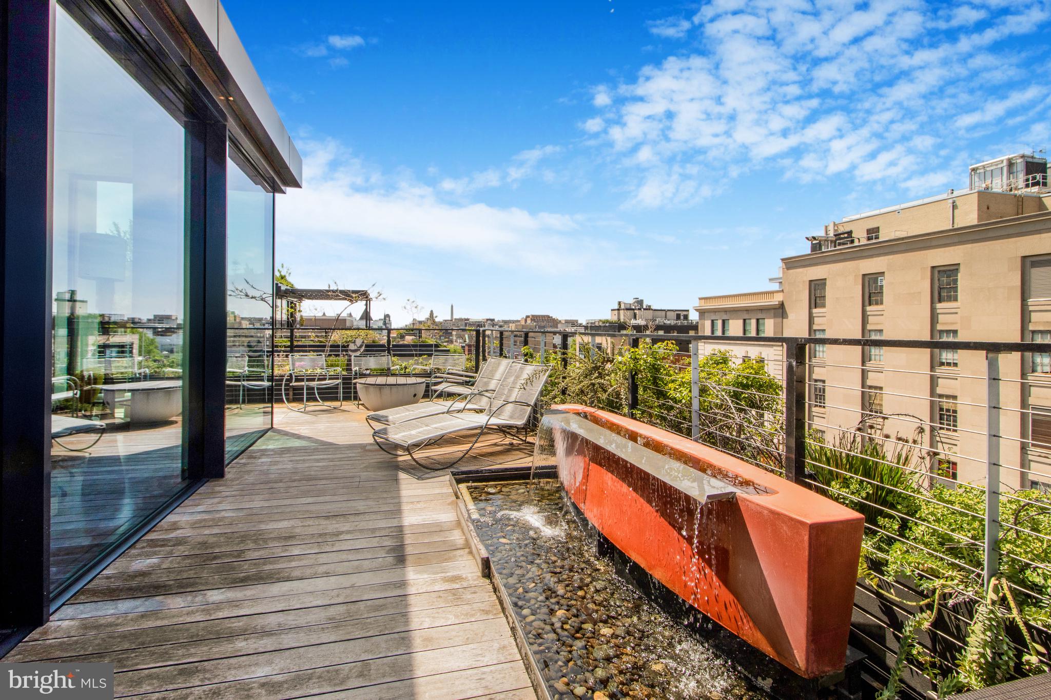 LOGAN CIRCLE - Residential