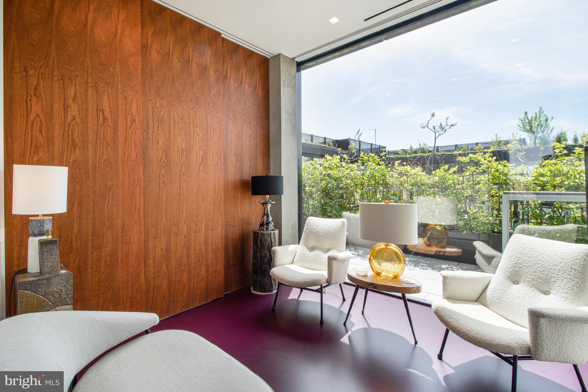 LOGAN CIRCLE - Residential