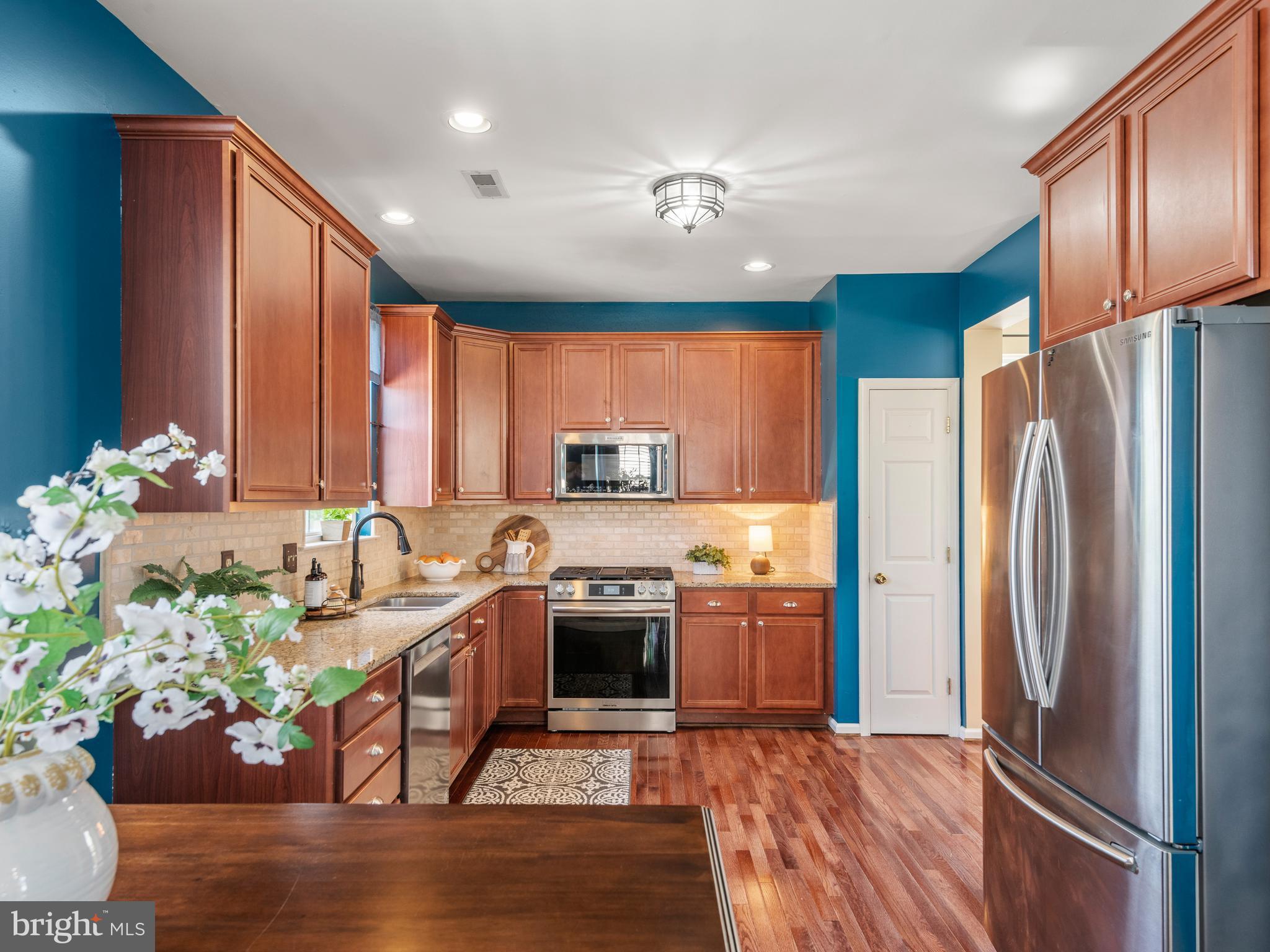 BELLA VISTA - Residential