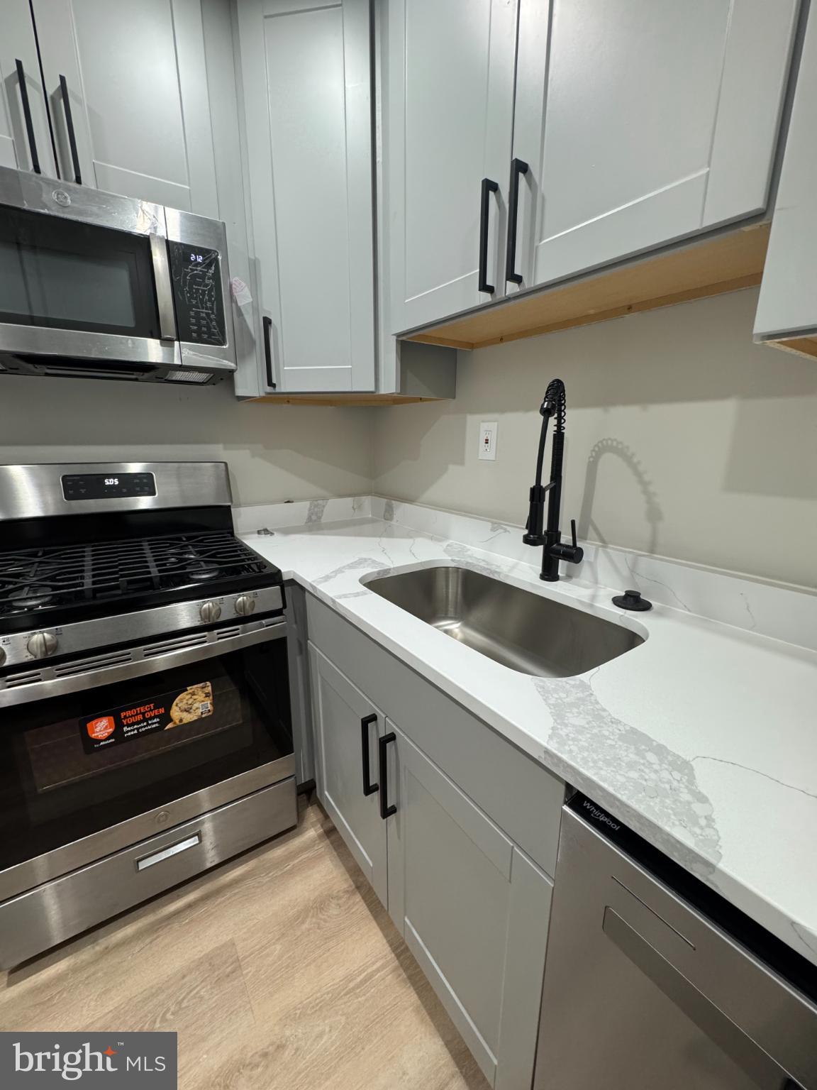 SWANN HILL CONDOMINIUMS - Residential