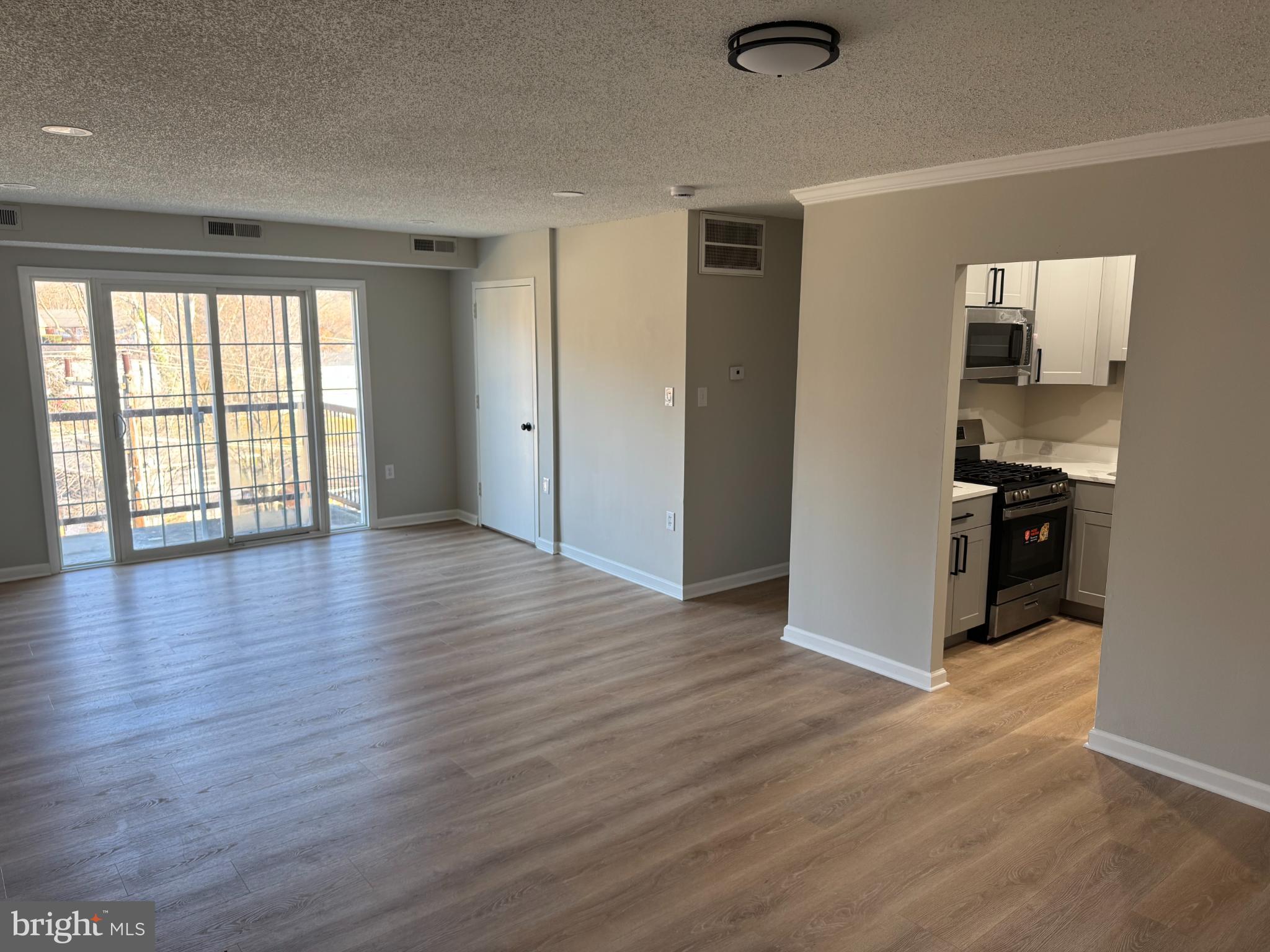 SWANN HILL CONDOMINIUMS - Residential
