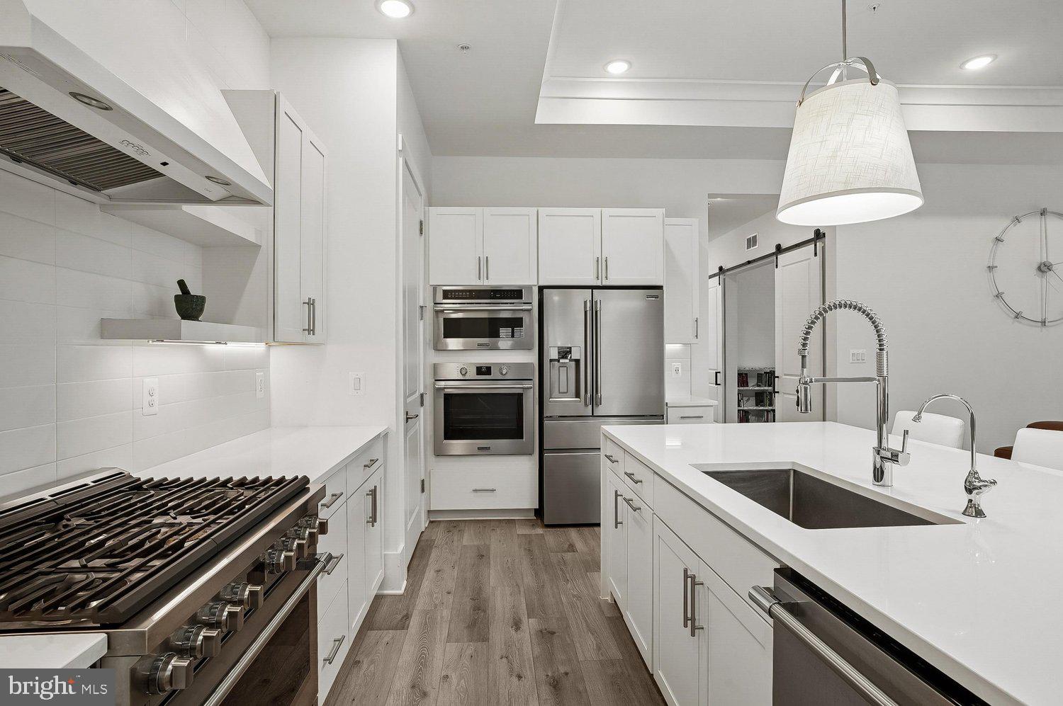 FOUR SEASONS AT KENT ISLAND - Residential