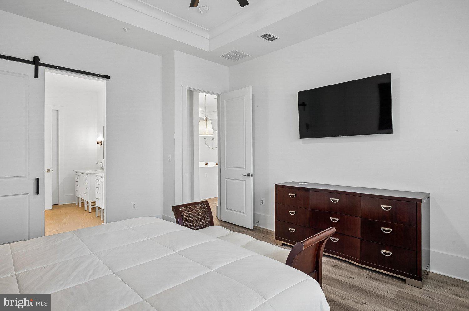FOUR SEASONS AT KENT ISLAND - Residential