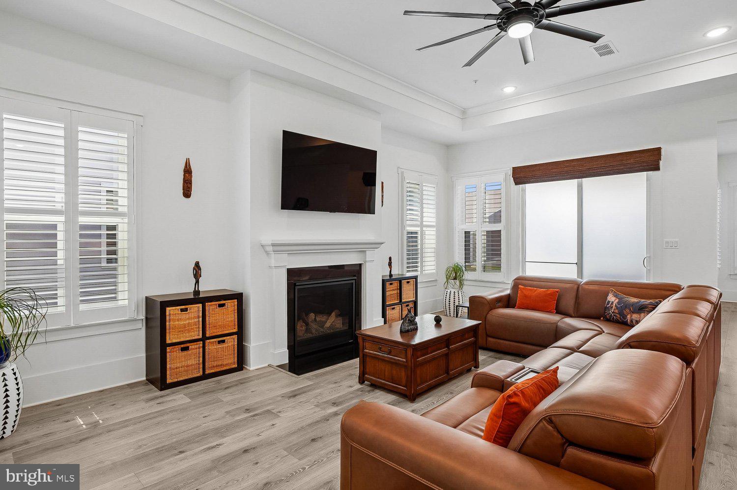 FOUR SEASONS AT KENT ISLAND - Residential