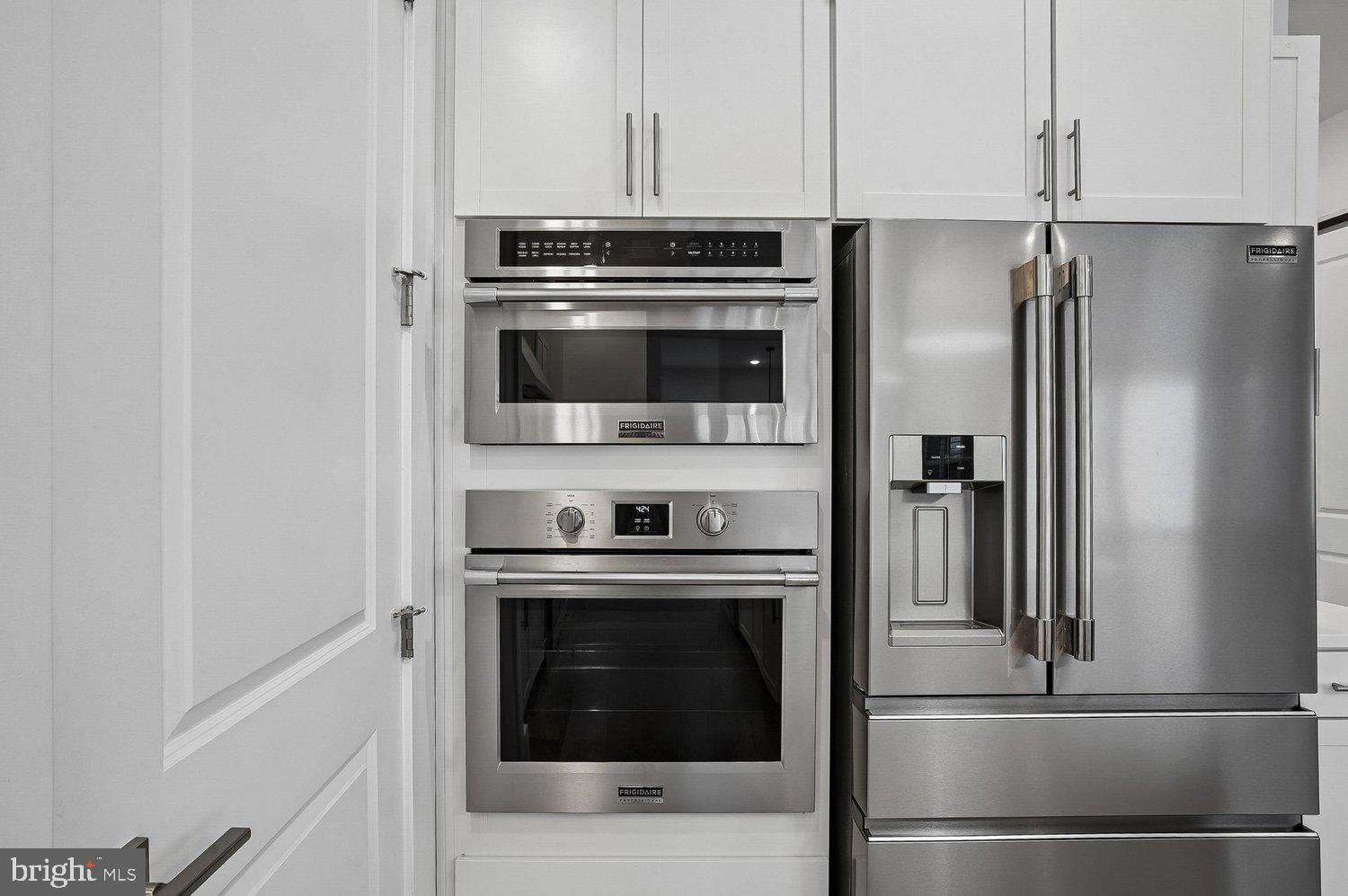 FOUR SEASONS AT KENT ISLAND - Residential