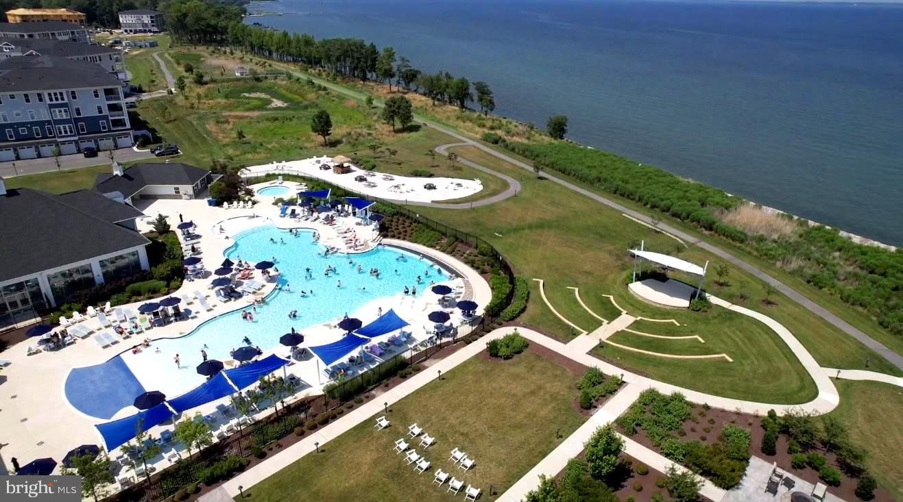 FOUR SEASONS AT KENT ISLAND - Residential