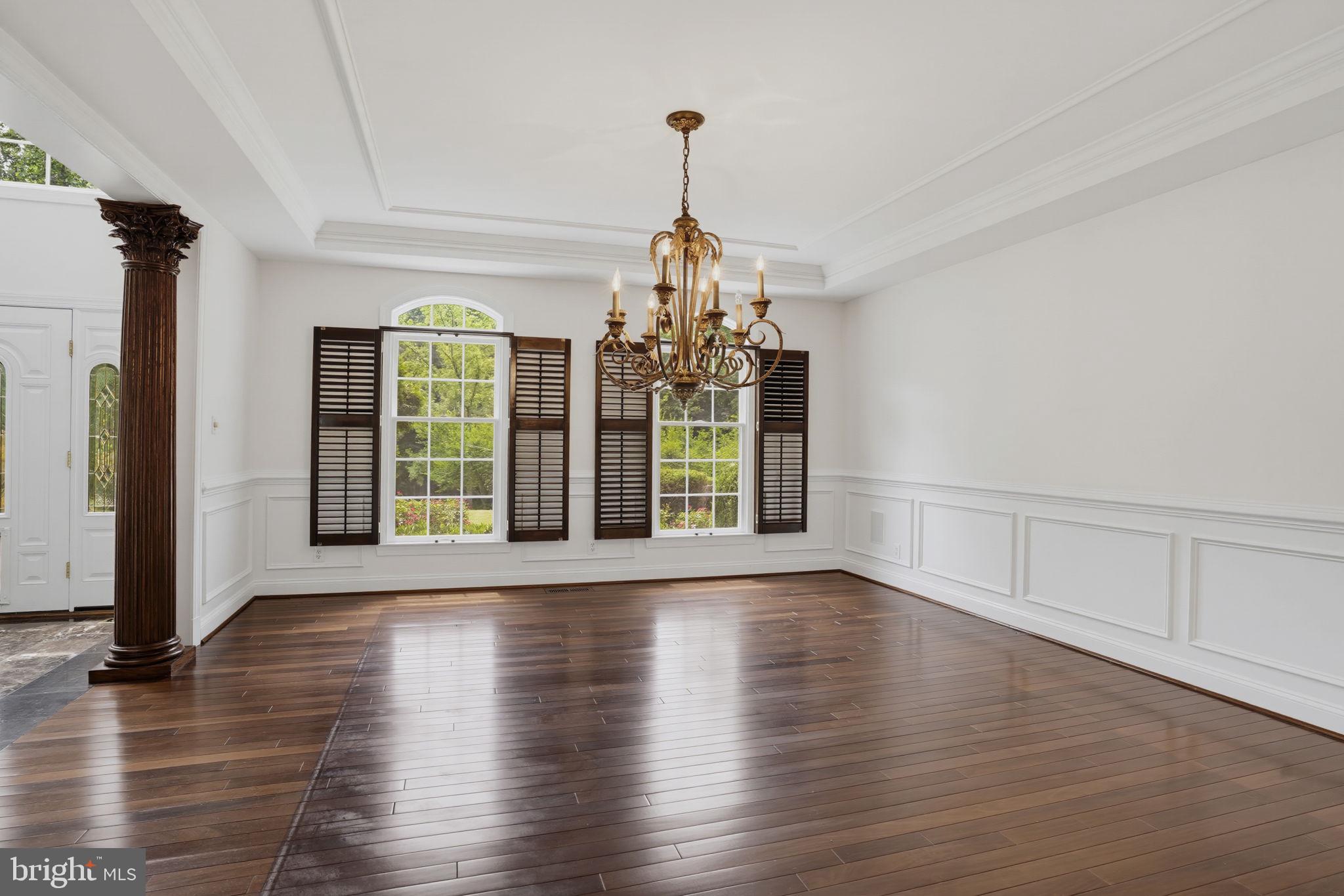 SOUTH RIVER COLONY - Residential