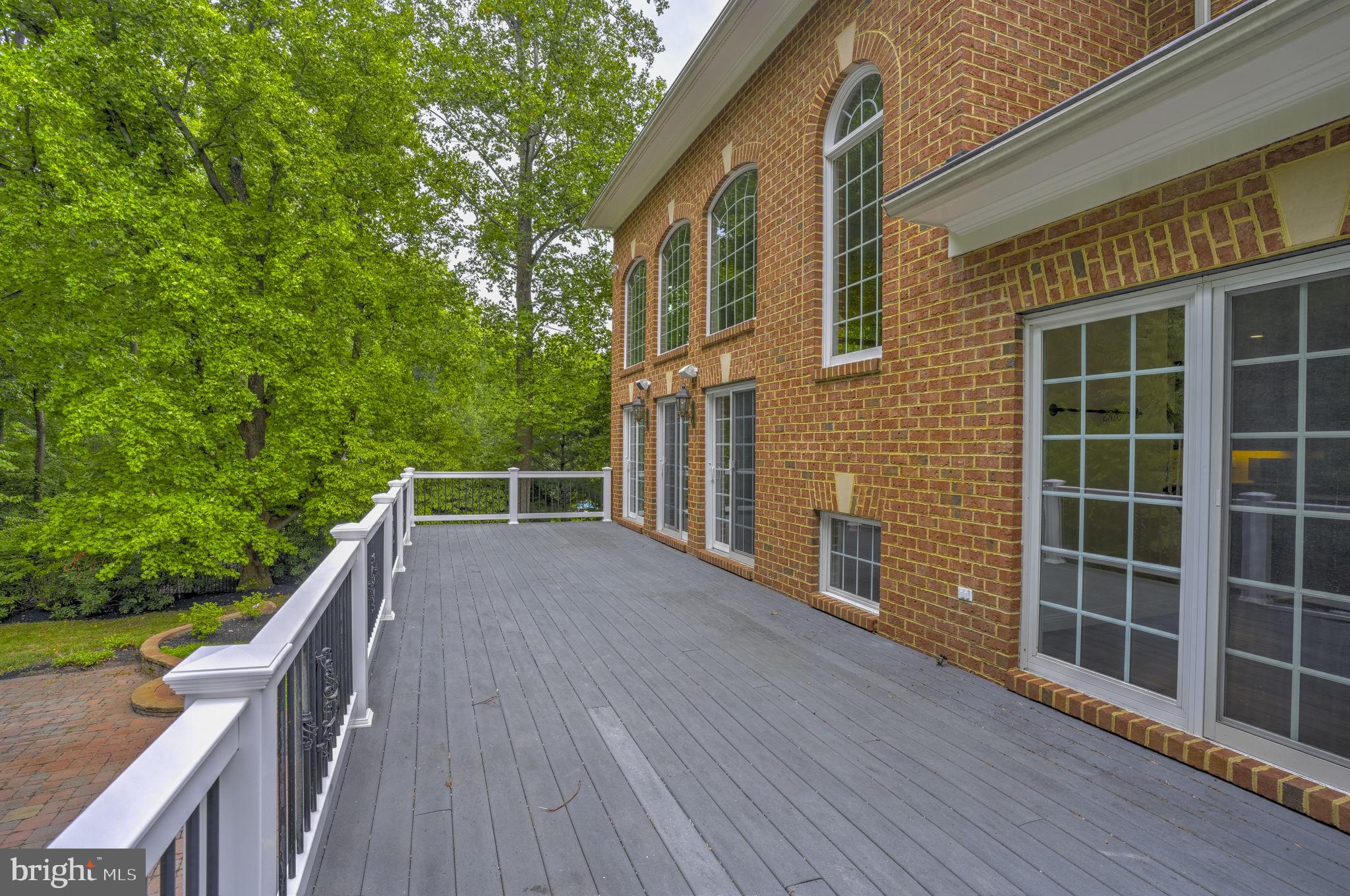SOUTH RIVER COLONY - Residential