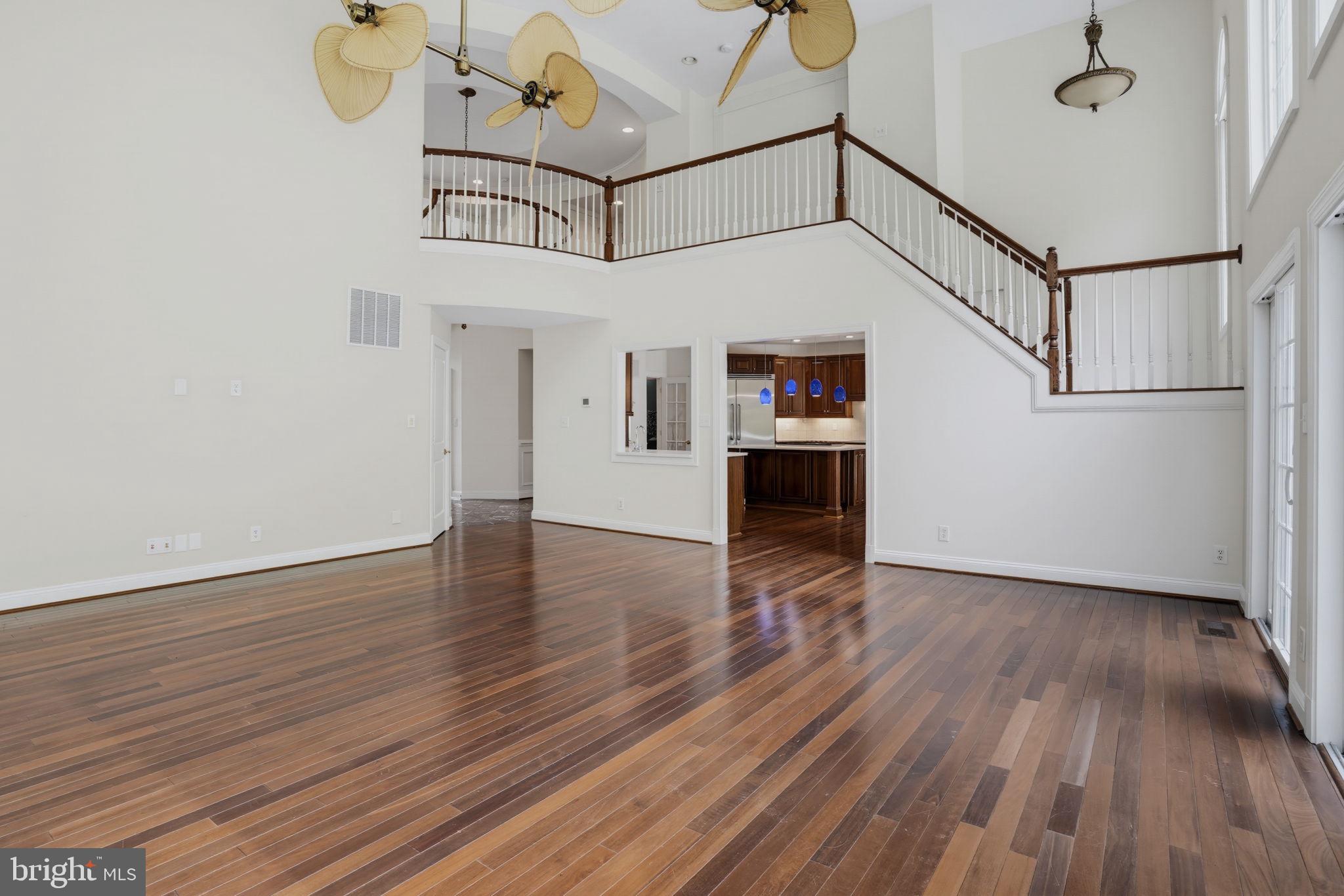 SOUTH RIVER COLONY - Residential