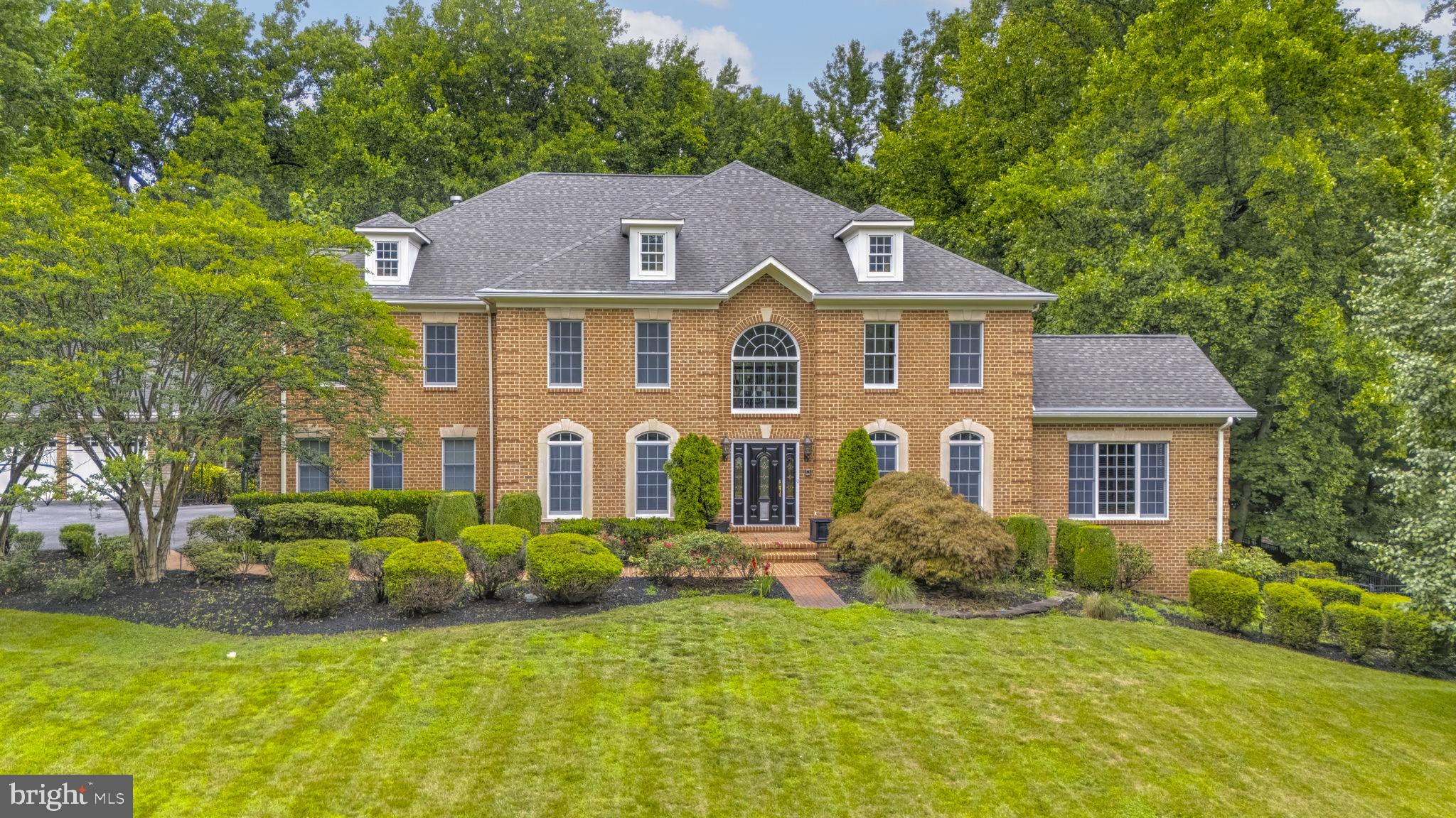 SOUTH RIVER COLONY - Residential