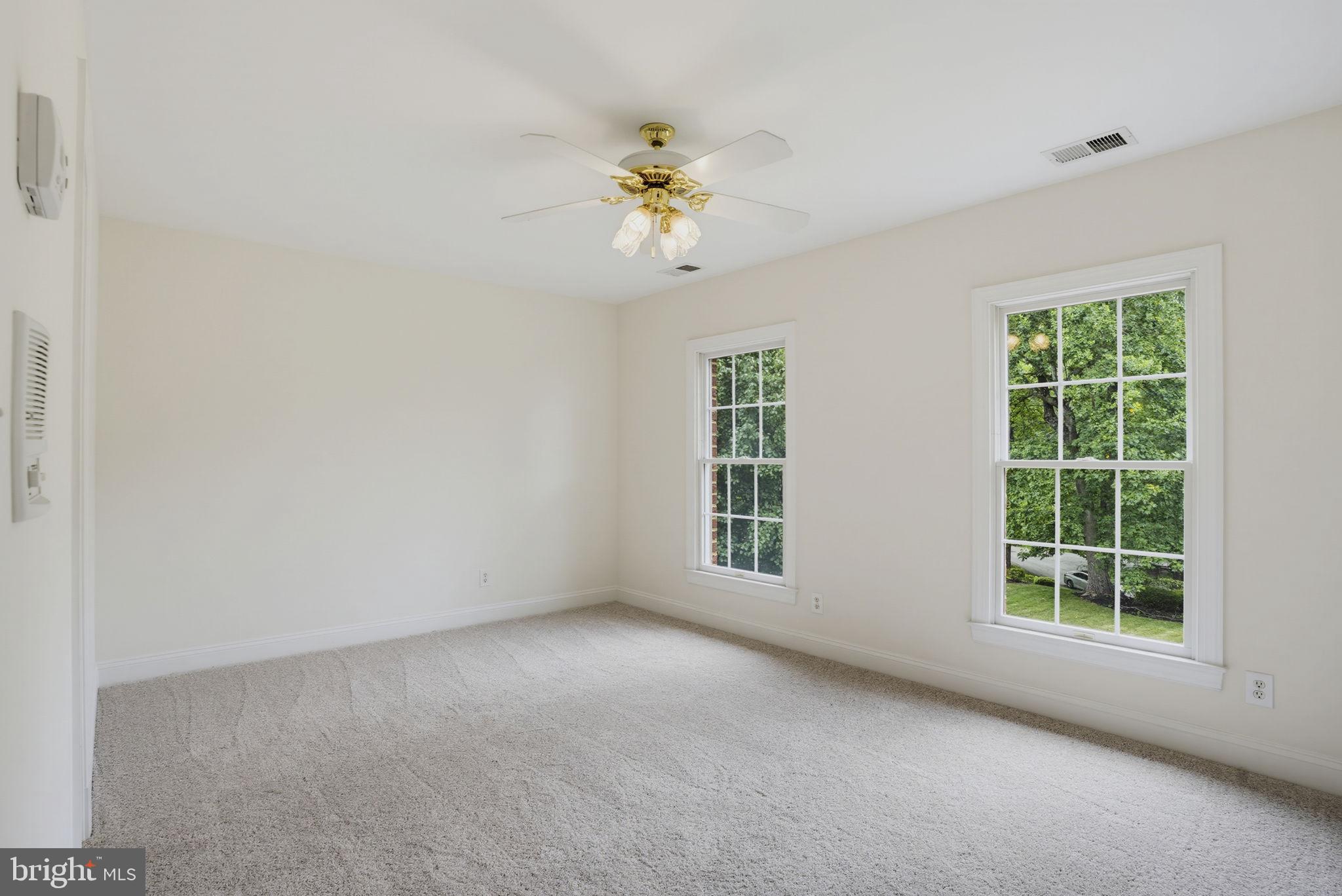 SOUTH RIVER COLONY - Residential