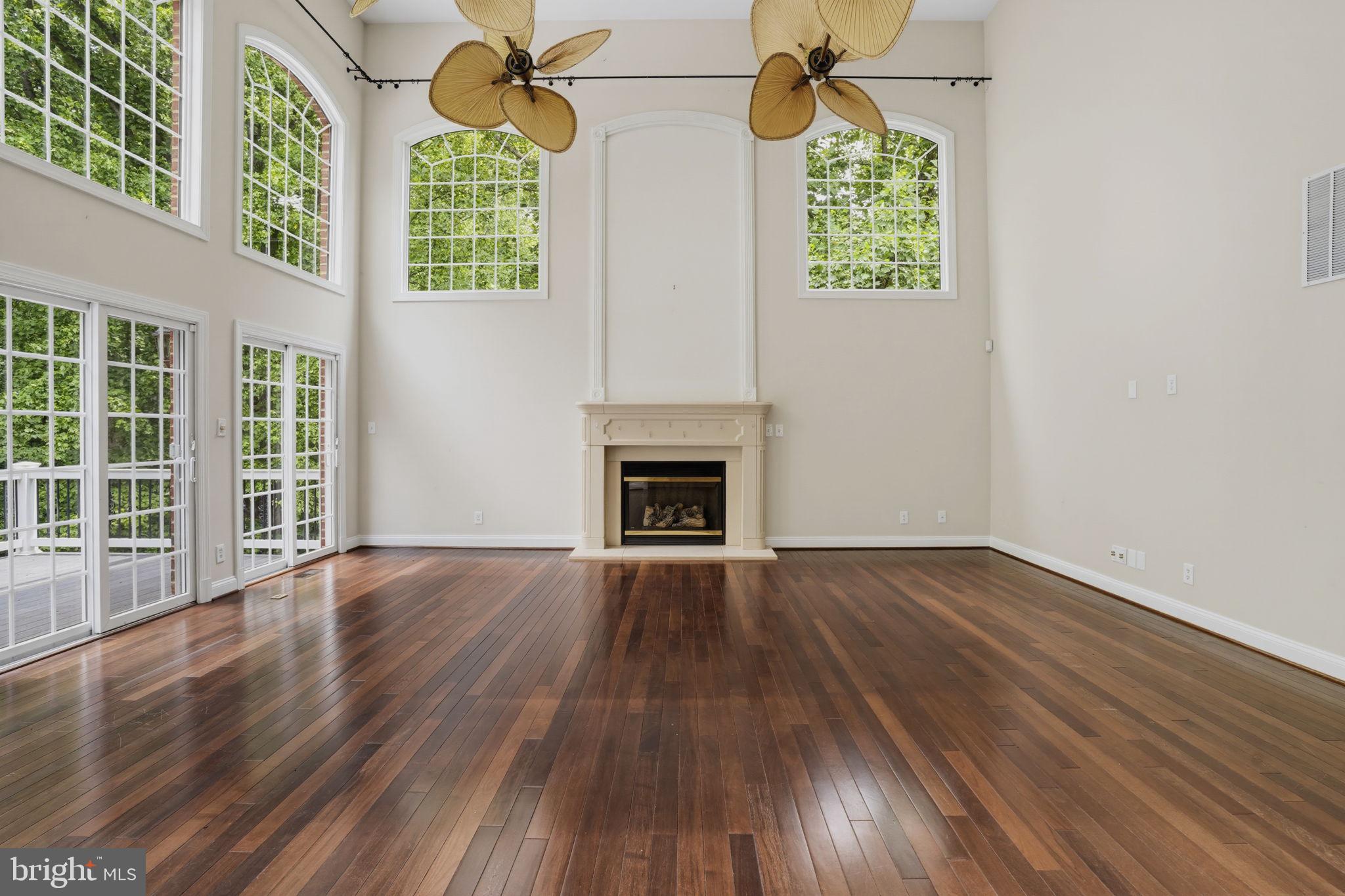 SOUTH RIVER COLONY - Residential