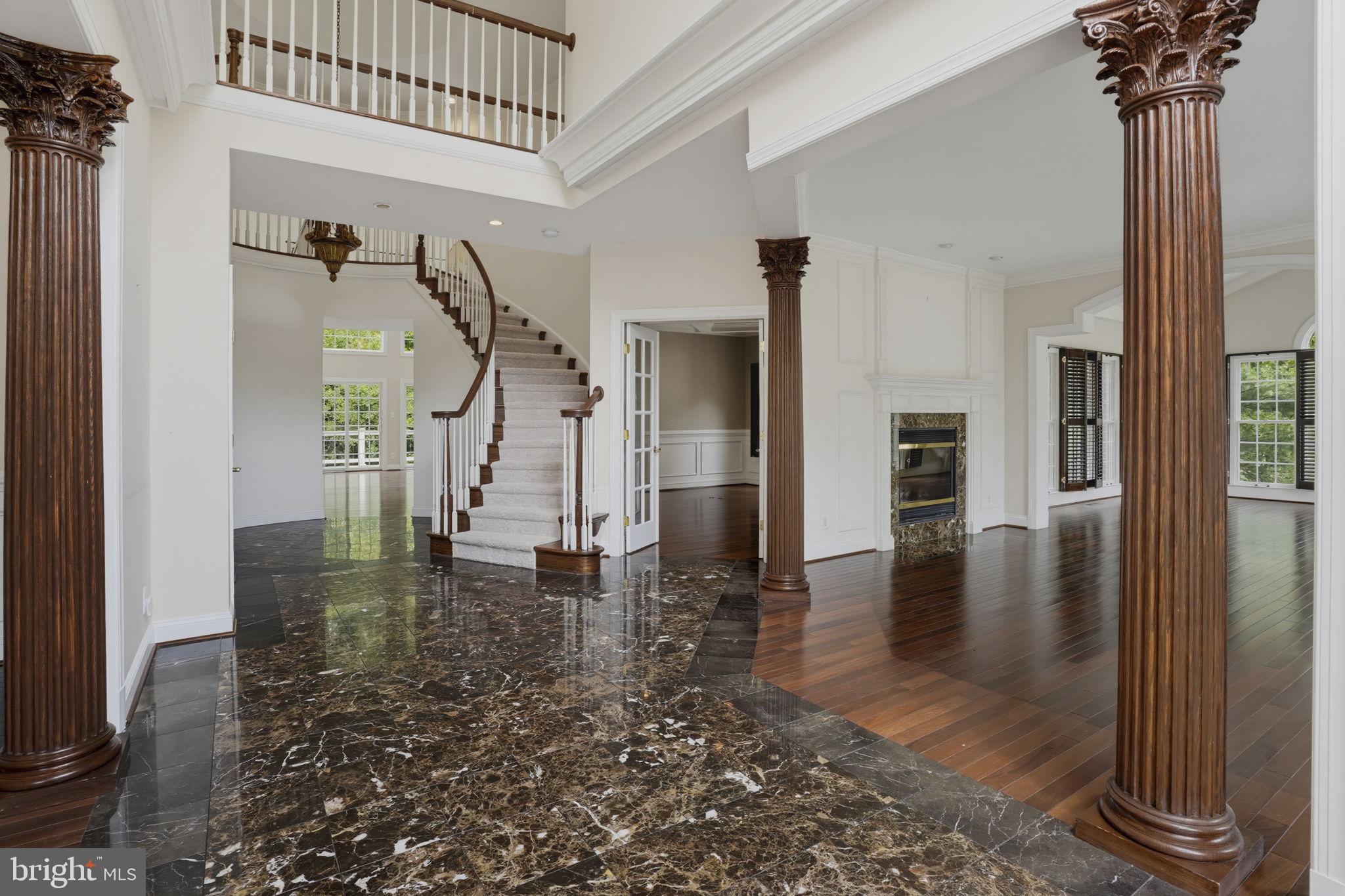 SOUTH RIVER COLONY - Residential