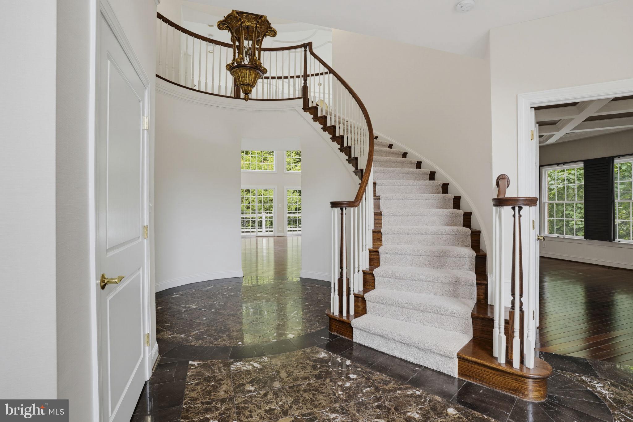 SOUTH RIVER COLONY - Residential