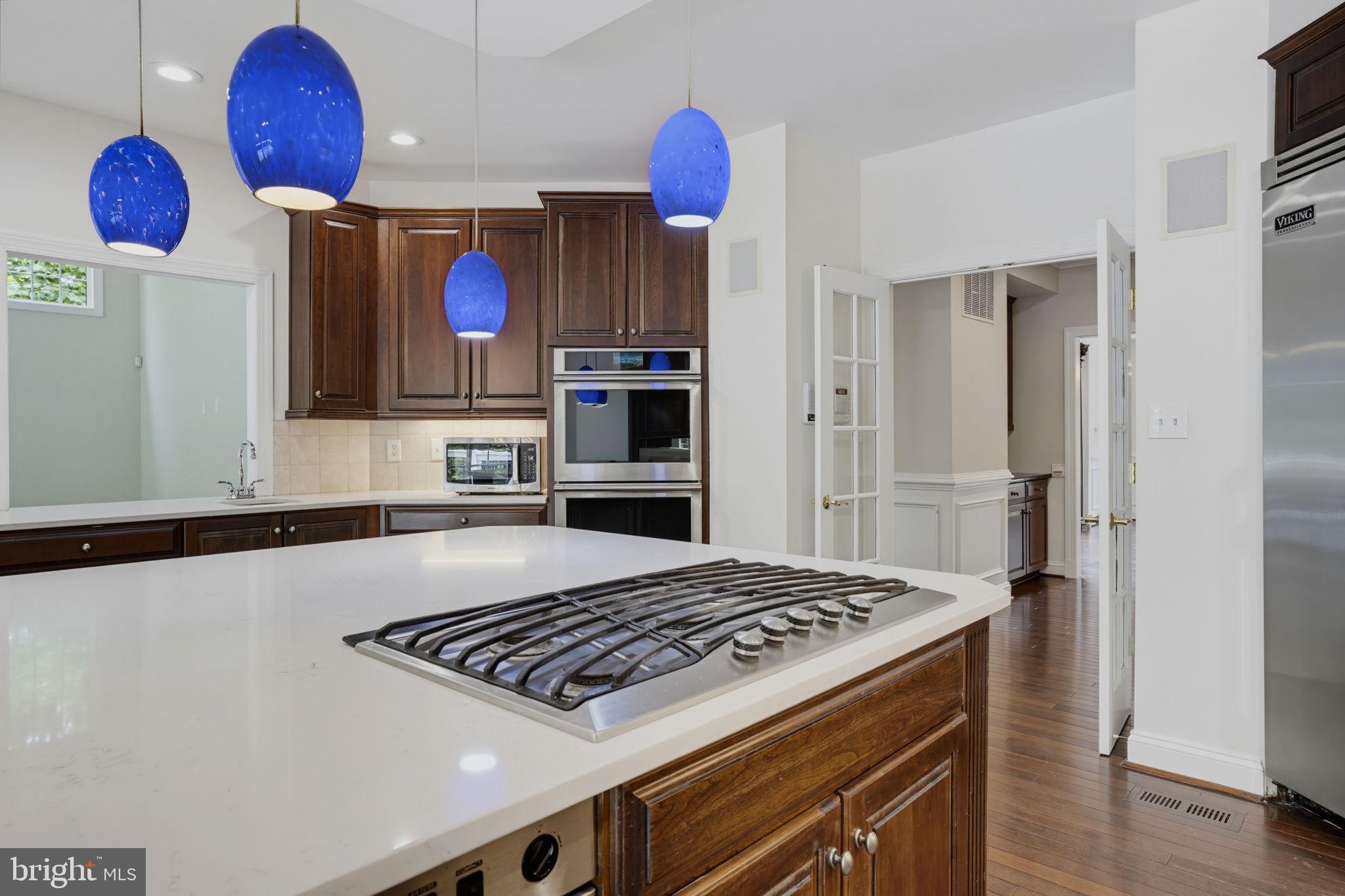 SOUTH RIVER COLONY - Residential