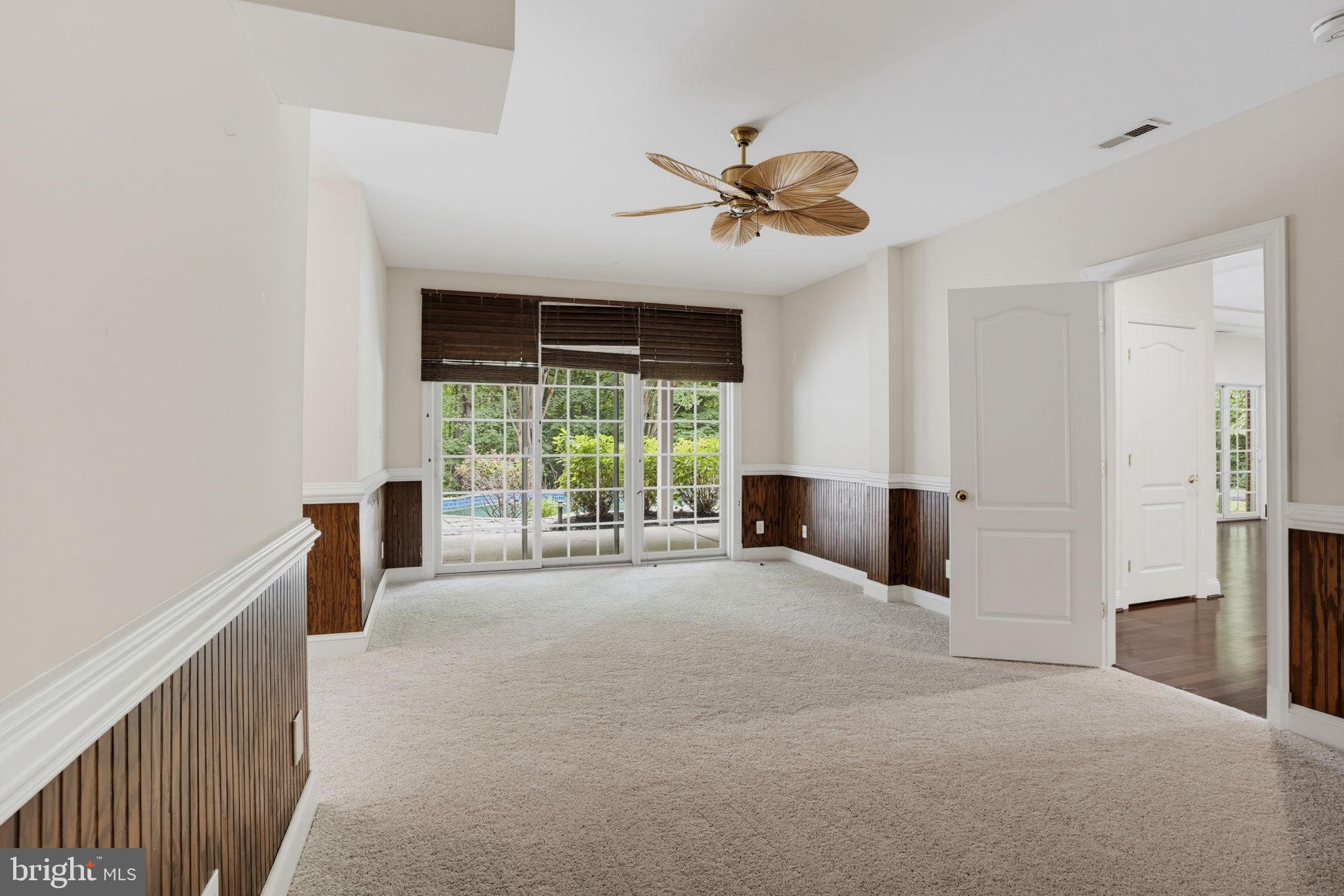 SOUTH RIVER COLONY - Residential