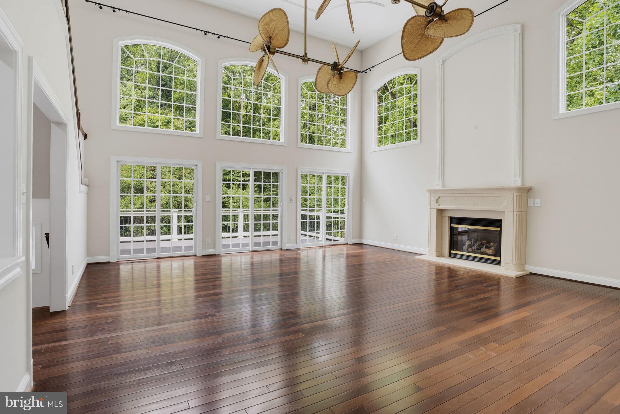 SOUTH RIVER COLONY - Residential