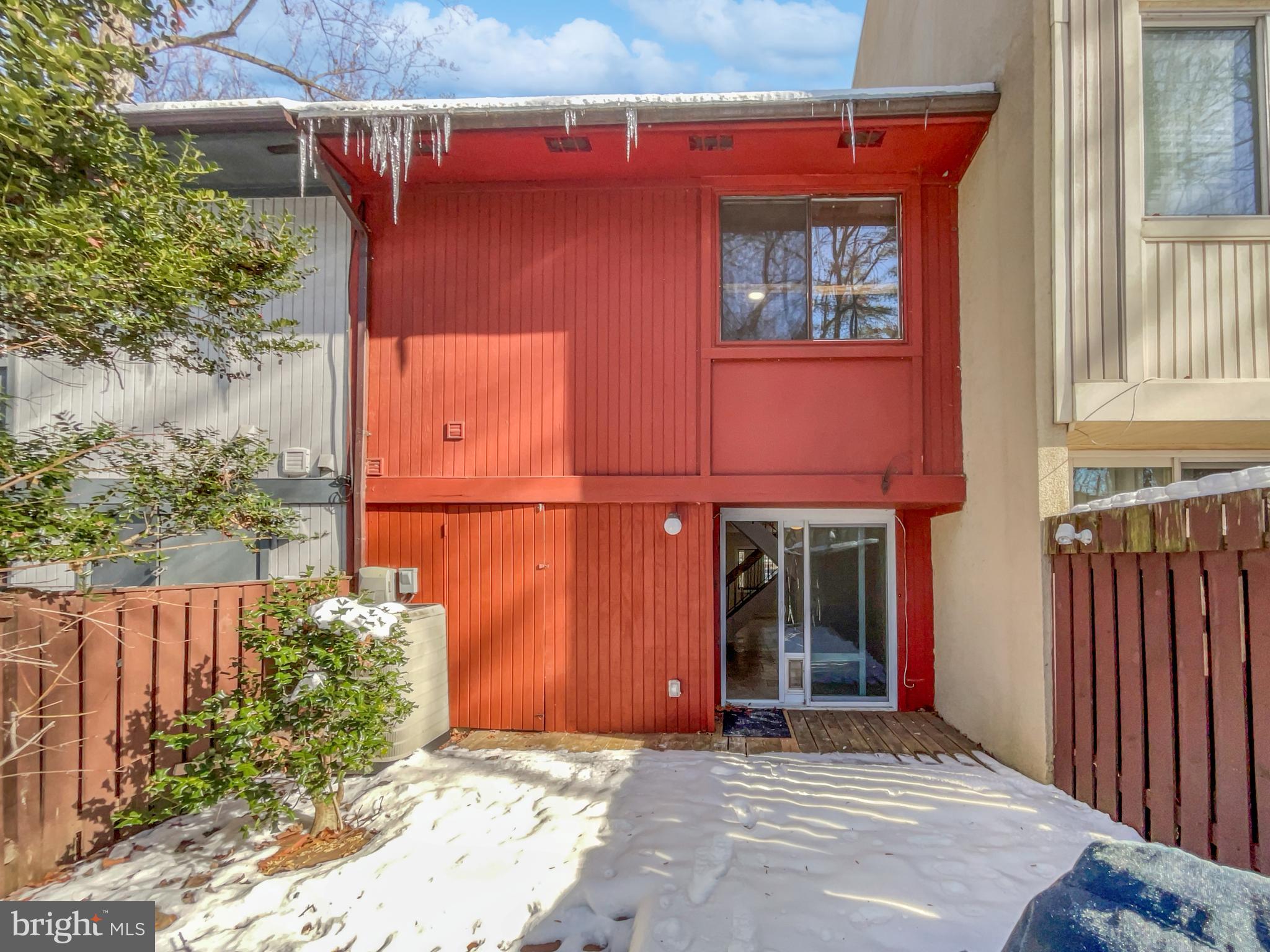 RESTON - Residential