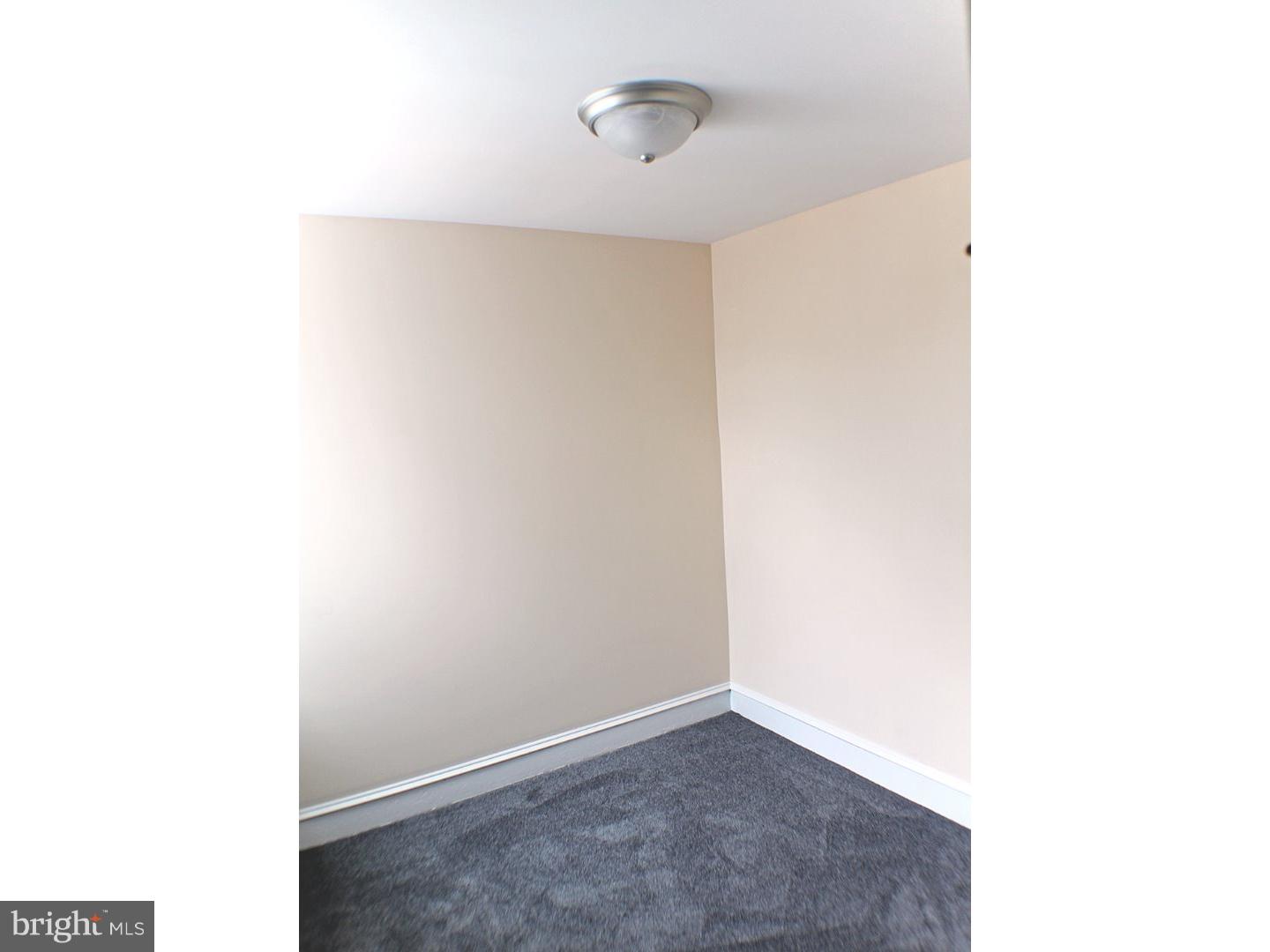 PORT RICHMOND - Residential Lease