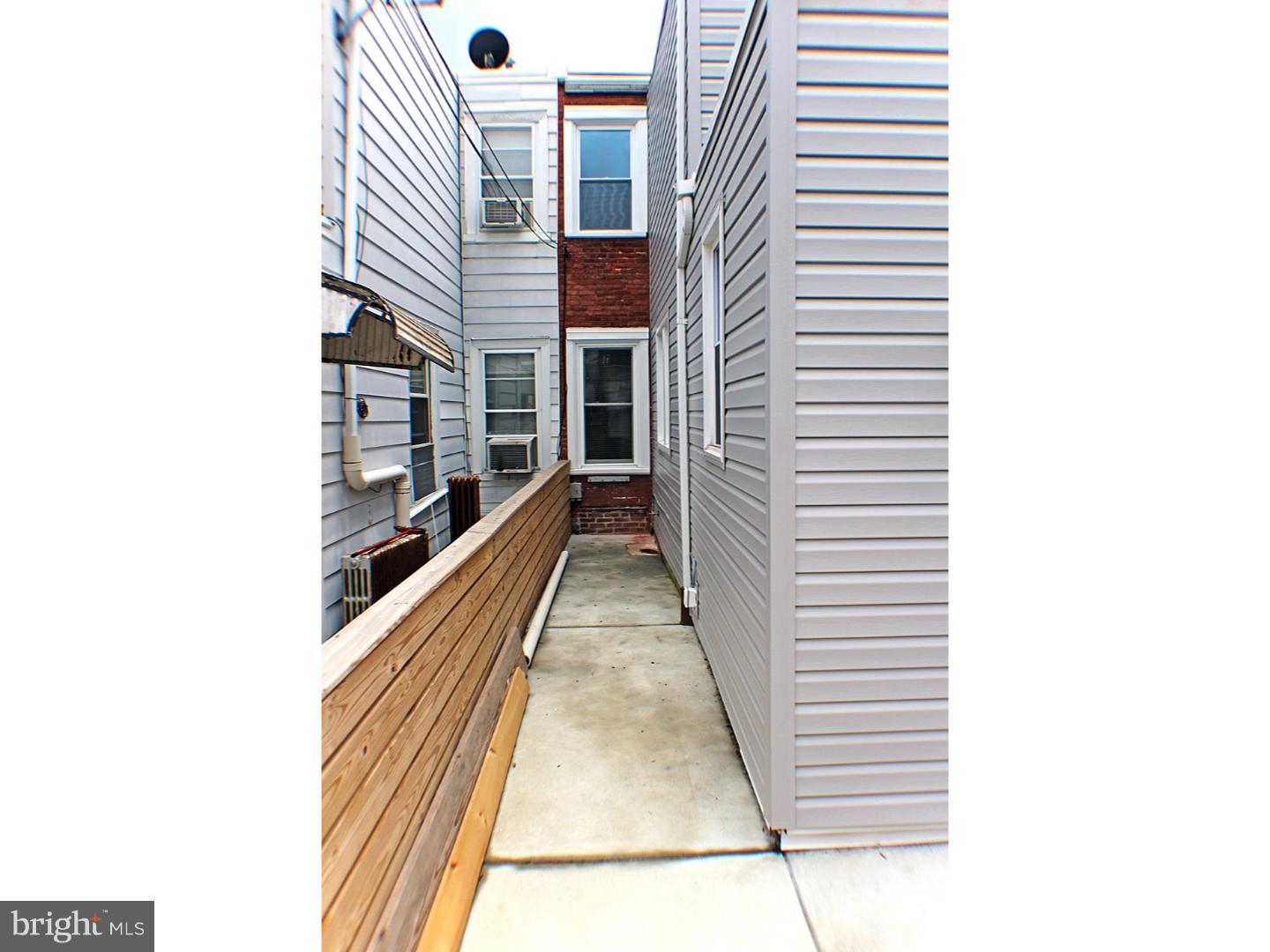 PORT RICHMOND - Residential Lease