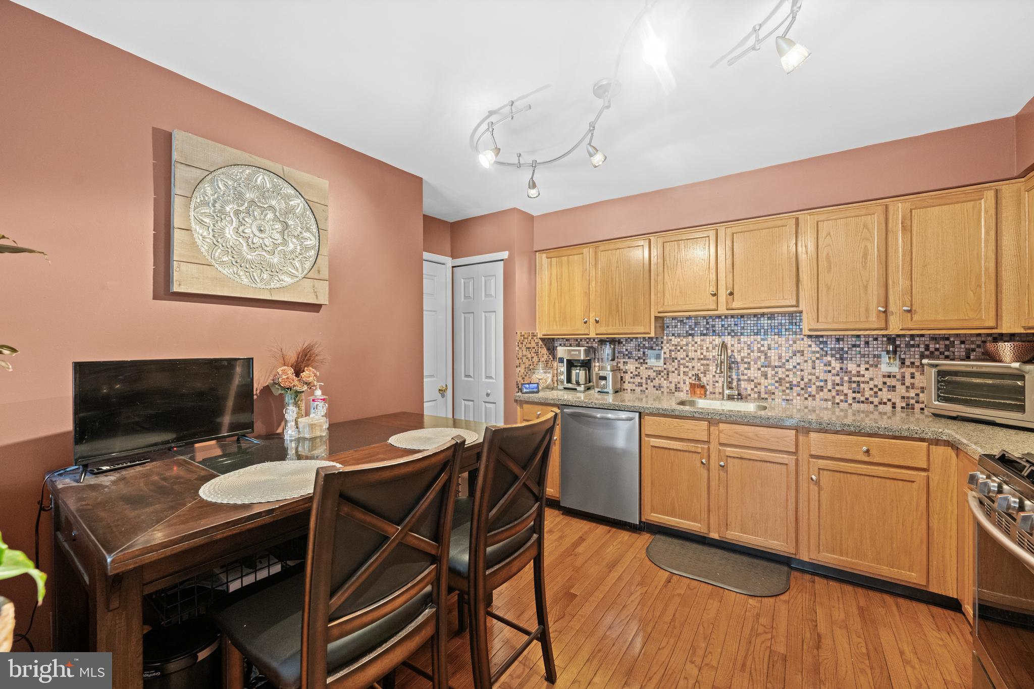 PROVIDENCE VIEW - Residential