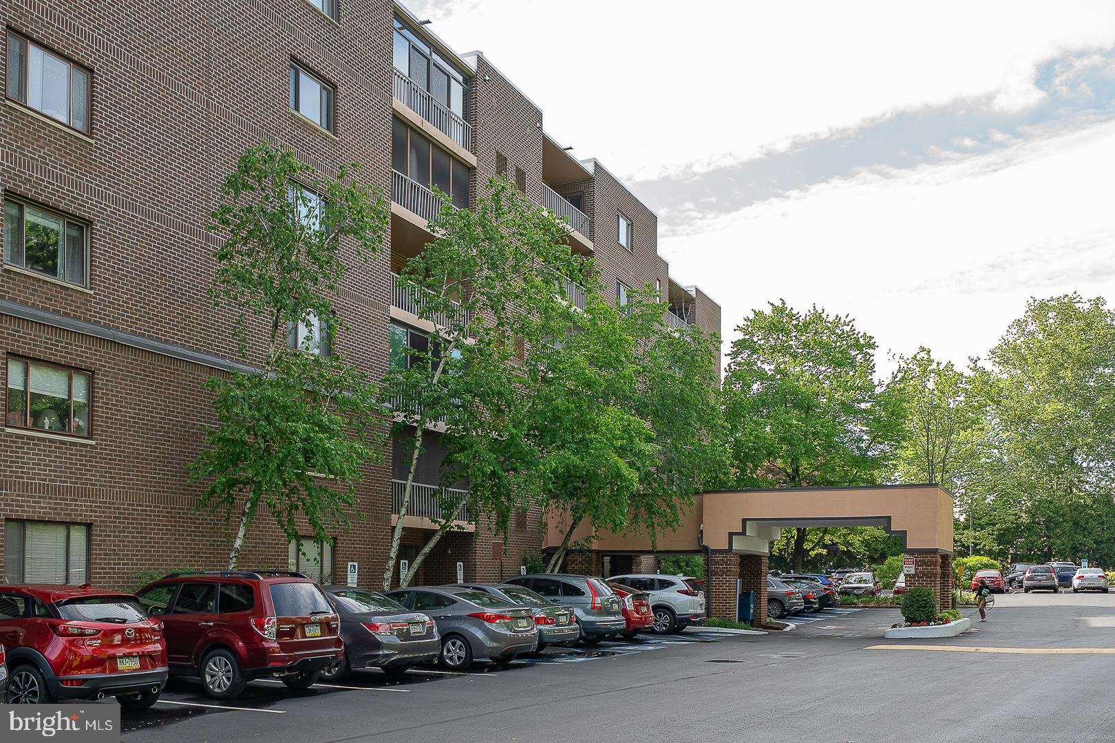 WYNNEWOOD - Residential