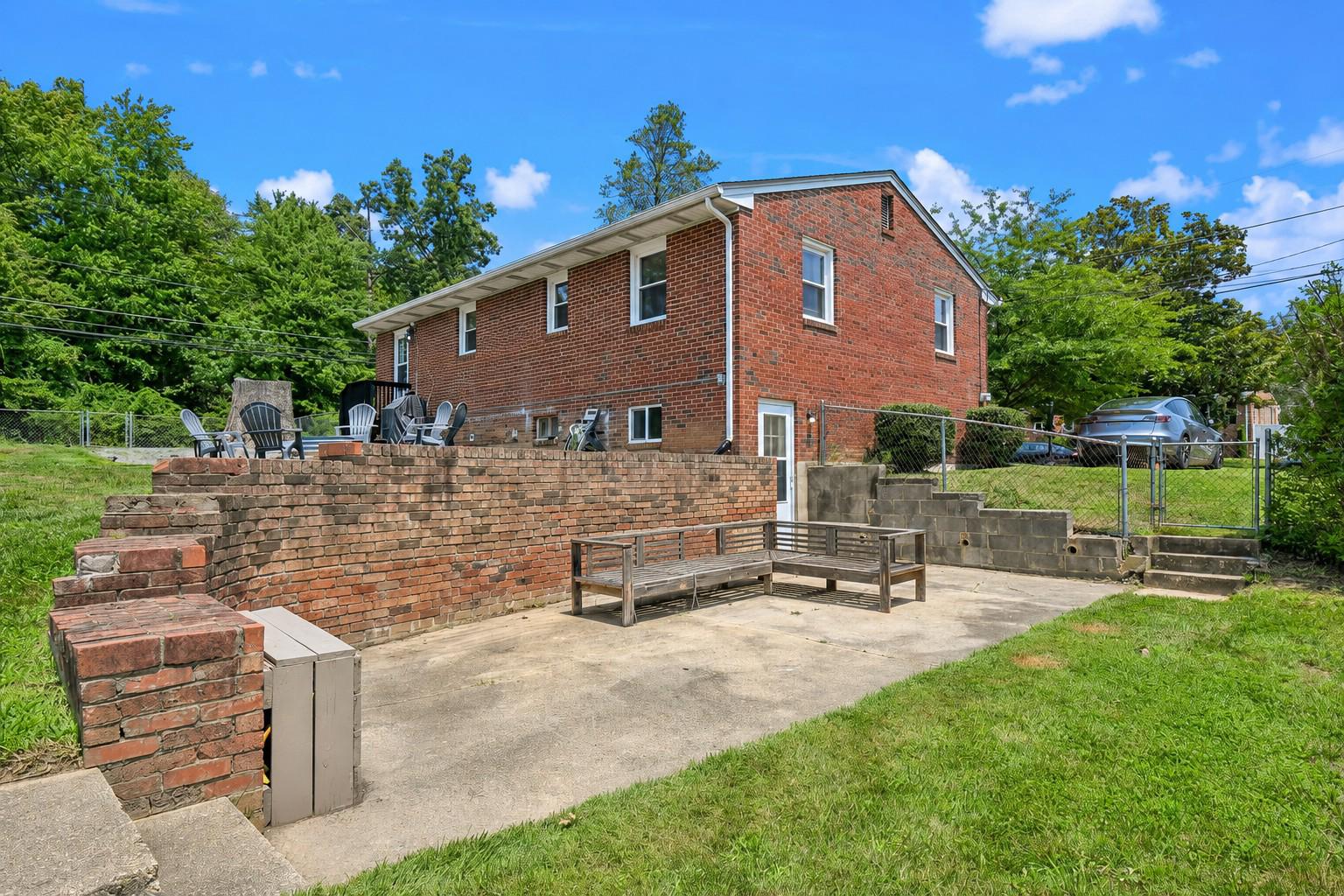 CHELTENHAM FOREST - Residential
