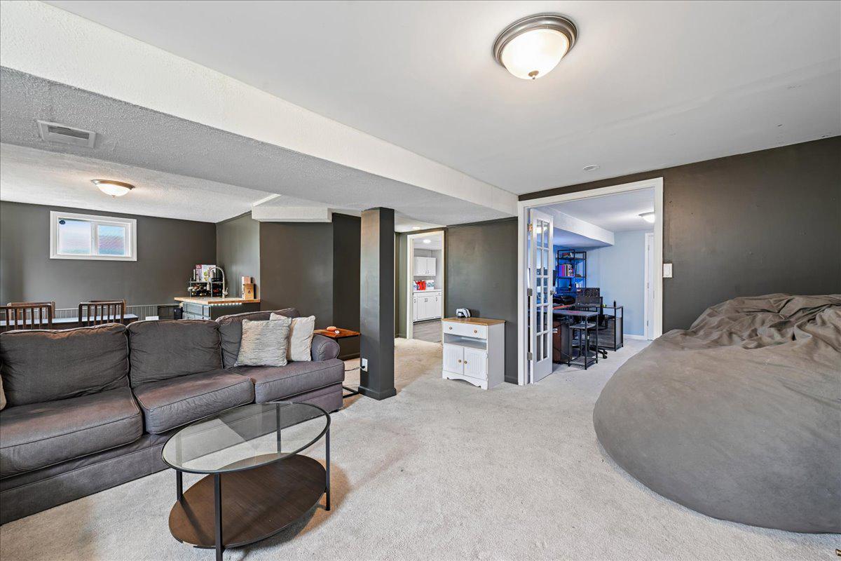 CHELTENHAM FOREST - Residential