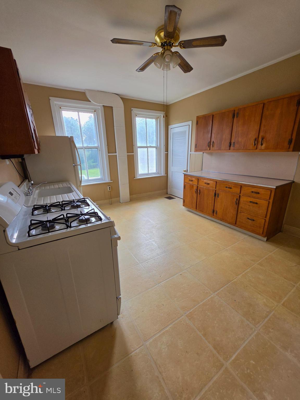 NORRISTOWN - Residential