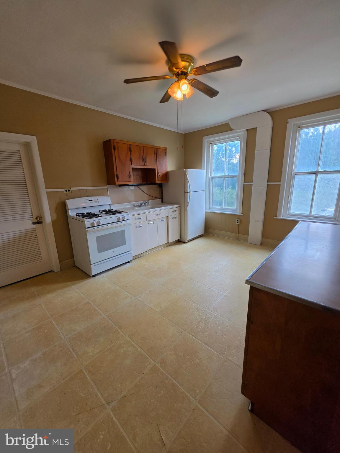 NORRISTOWN - Residential