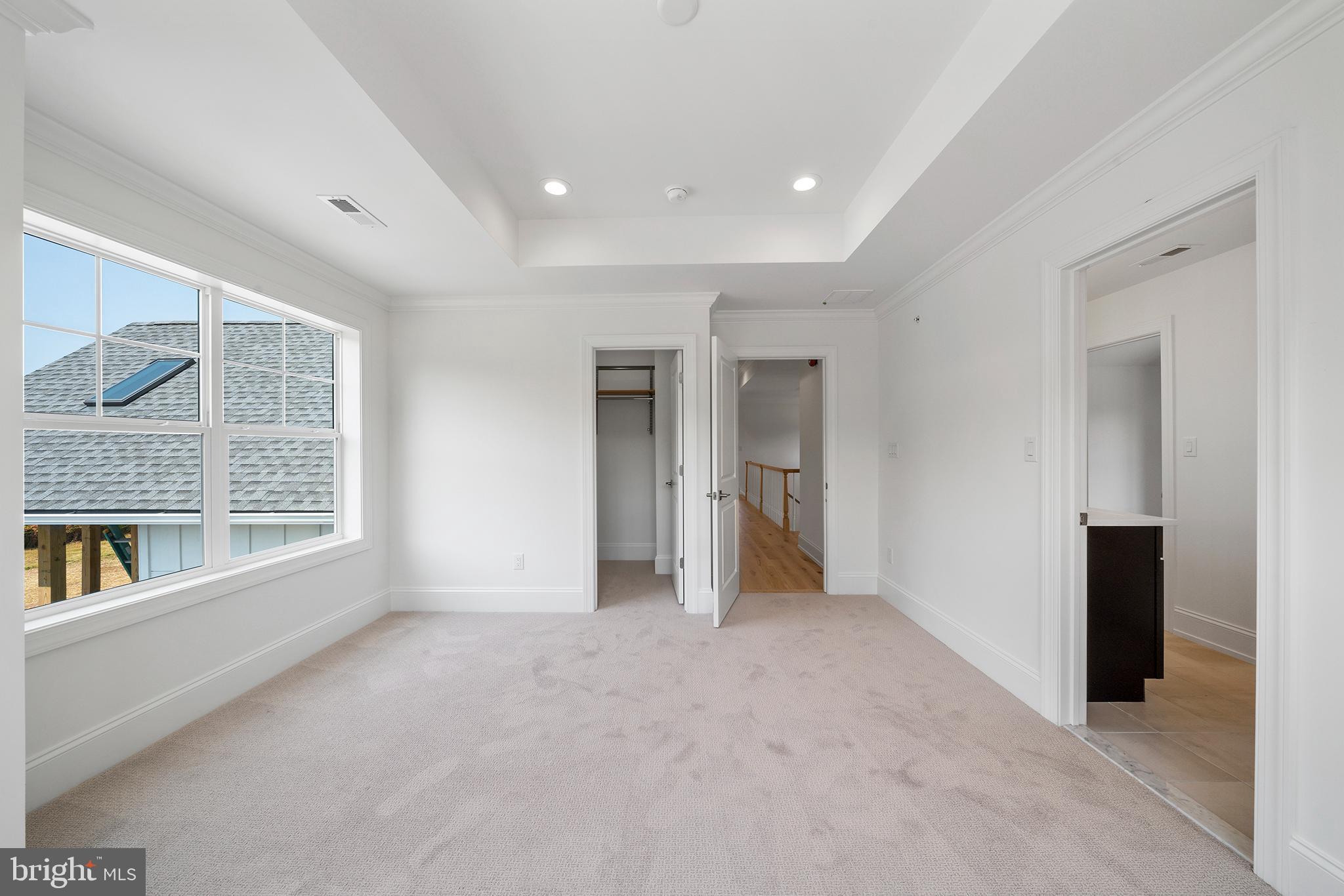MEADOW CREEK - Residential