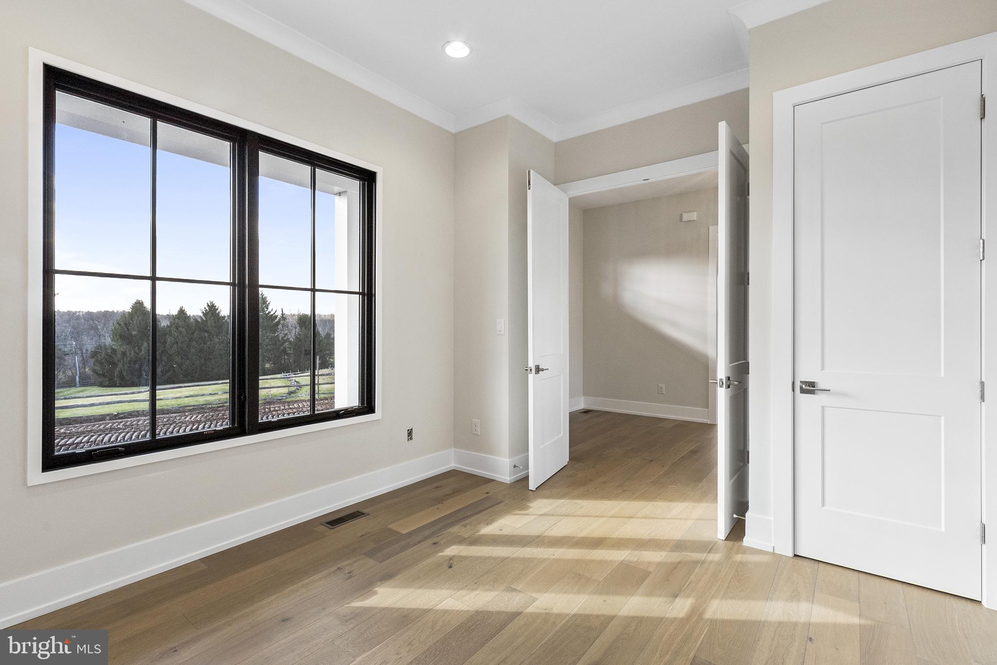 MEADOW CREEK - Residential