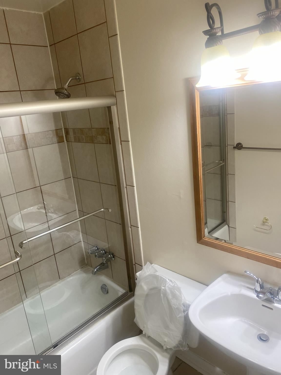 WESTVIEW TERRACE - Residential Lease