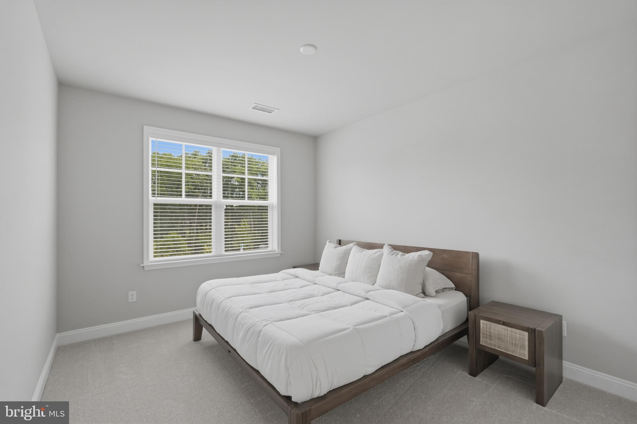 HIGHPOINTE AT SALFORD - Residential